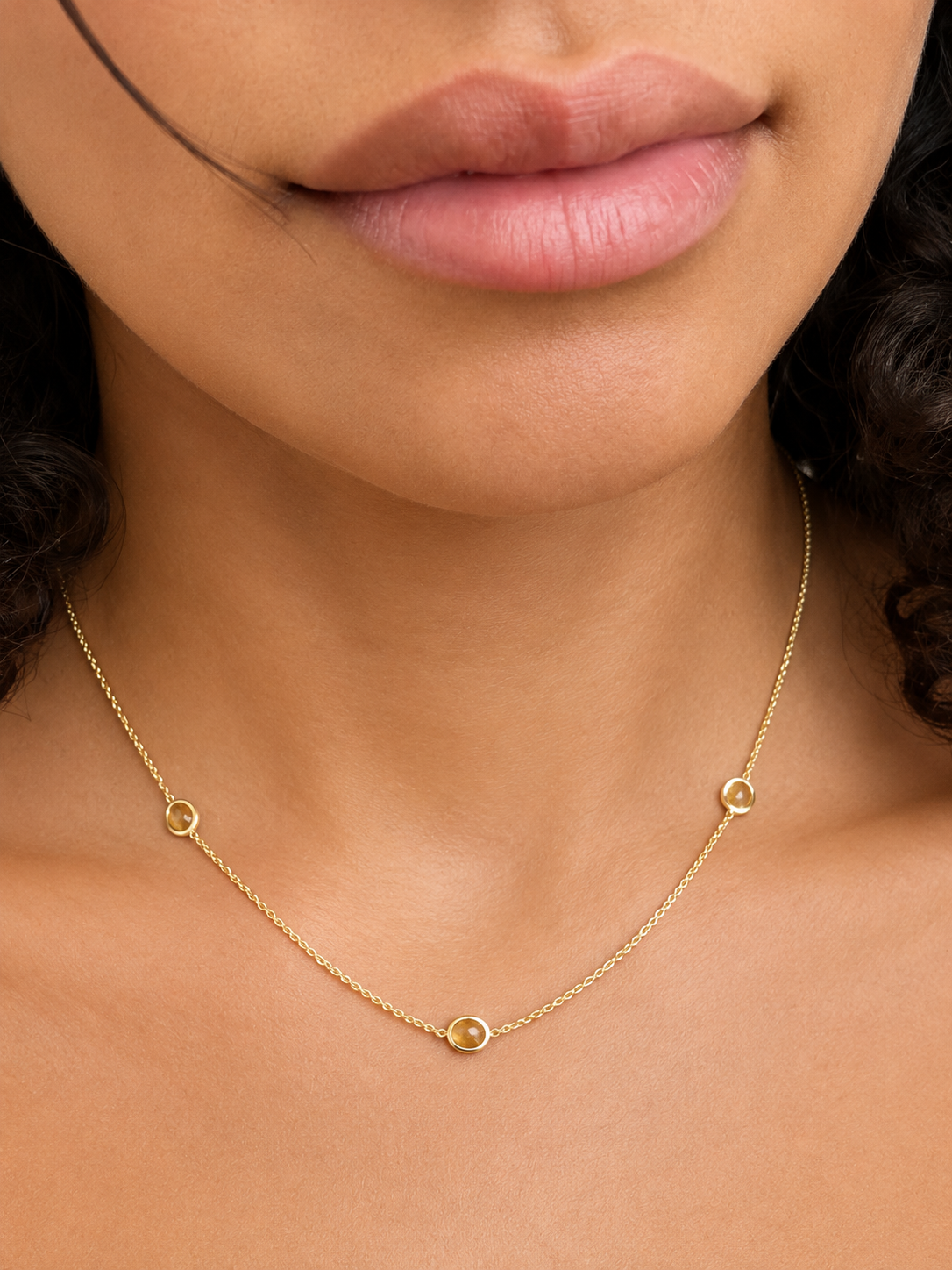 Minimalist 925 silver necklace with citrine