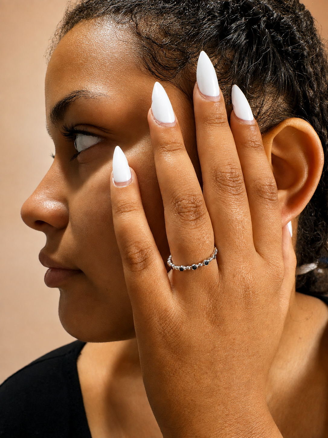 Minimalist 925 sterling silver ring with sapphires