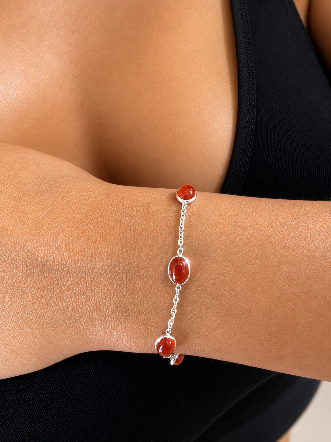 925 silver bracelet with oval carnelian stones