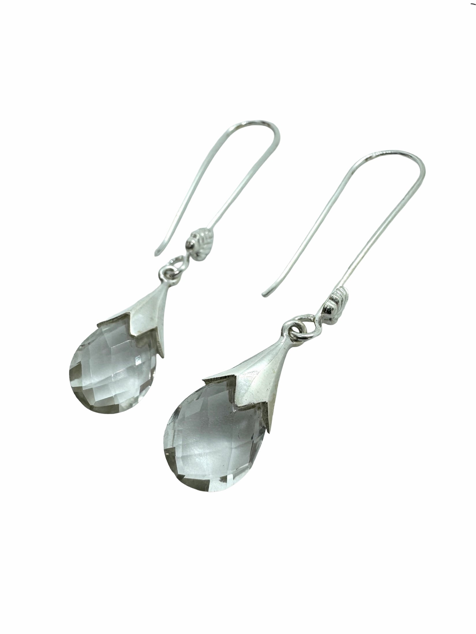 Brincos de quartzo transparente e prata
