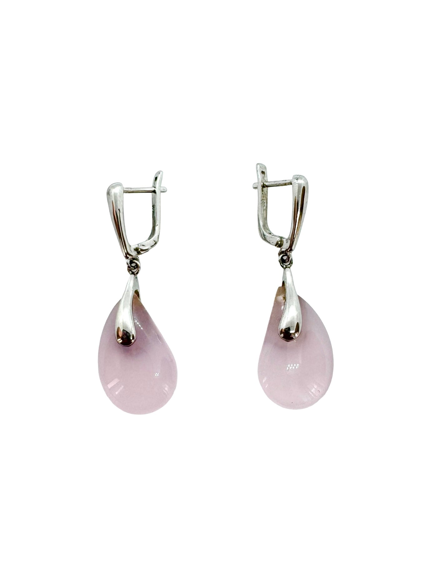 Cabochões de quartzo rosa e brincos de prata