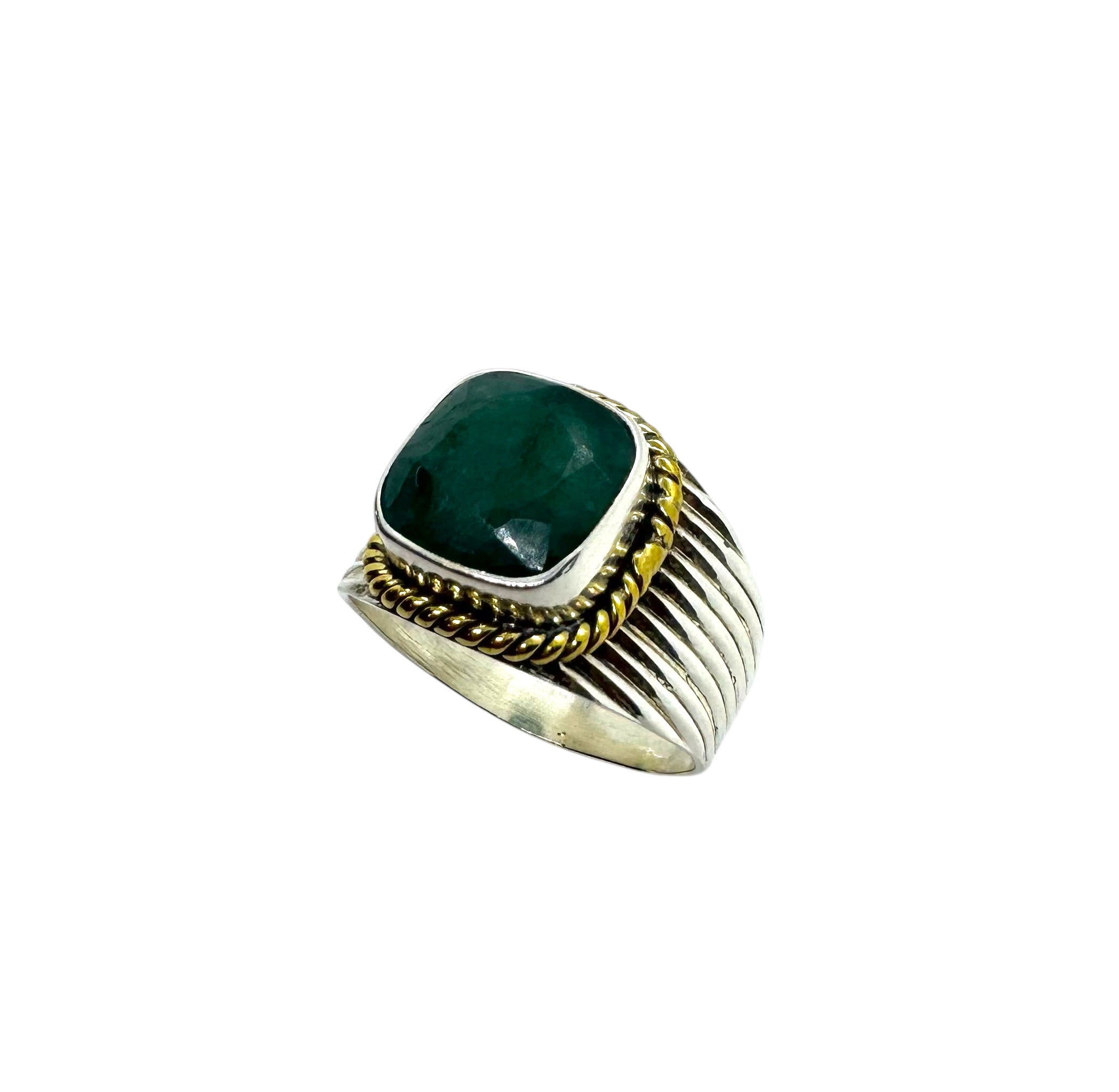 Anel quadrado com esmeralda e cabochão | Prata de lei e latão banhado a ouro