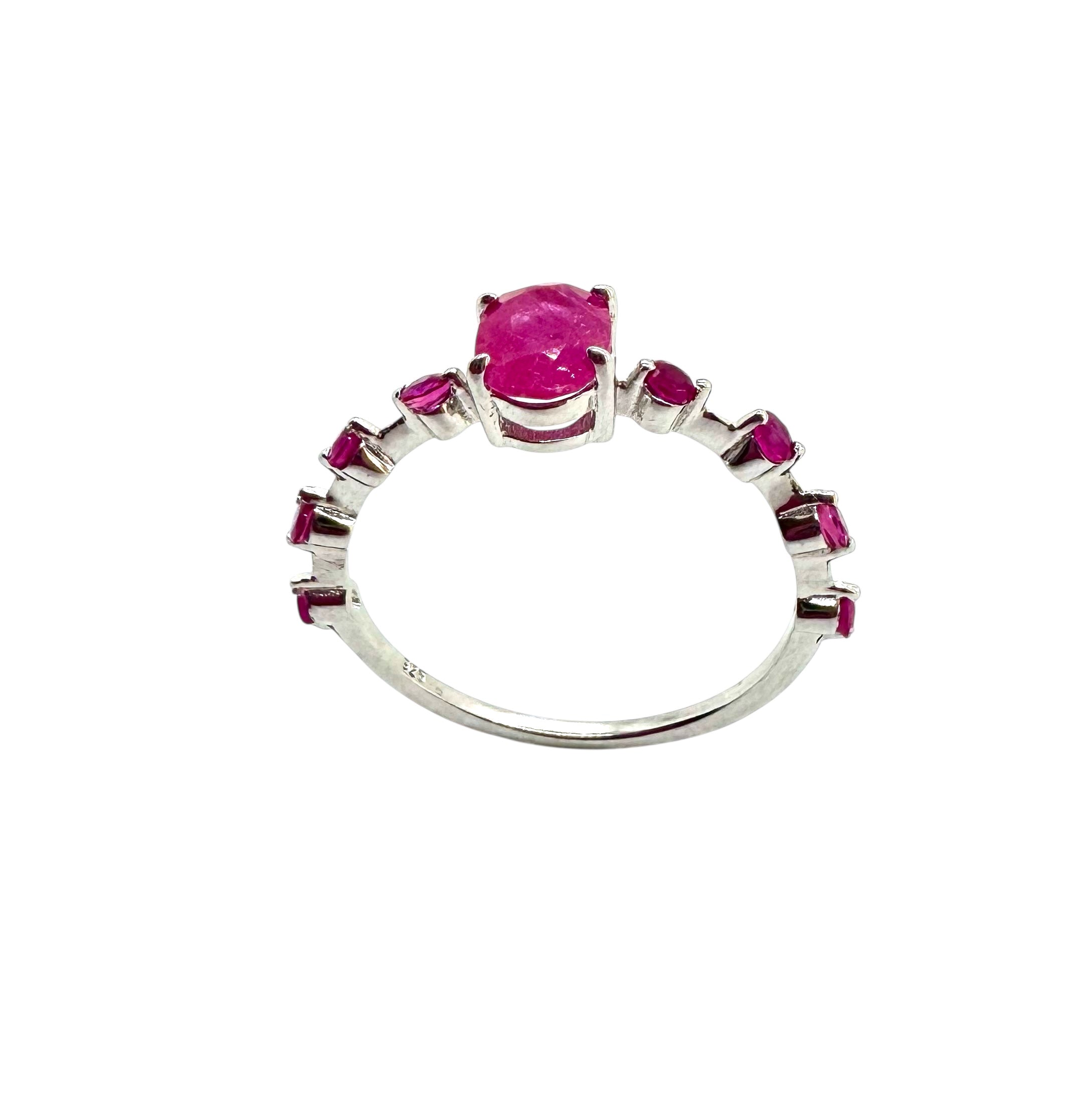 Anel oval central rubi | Prata de lei e rubis facetados