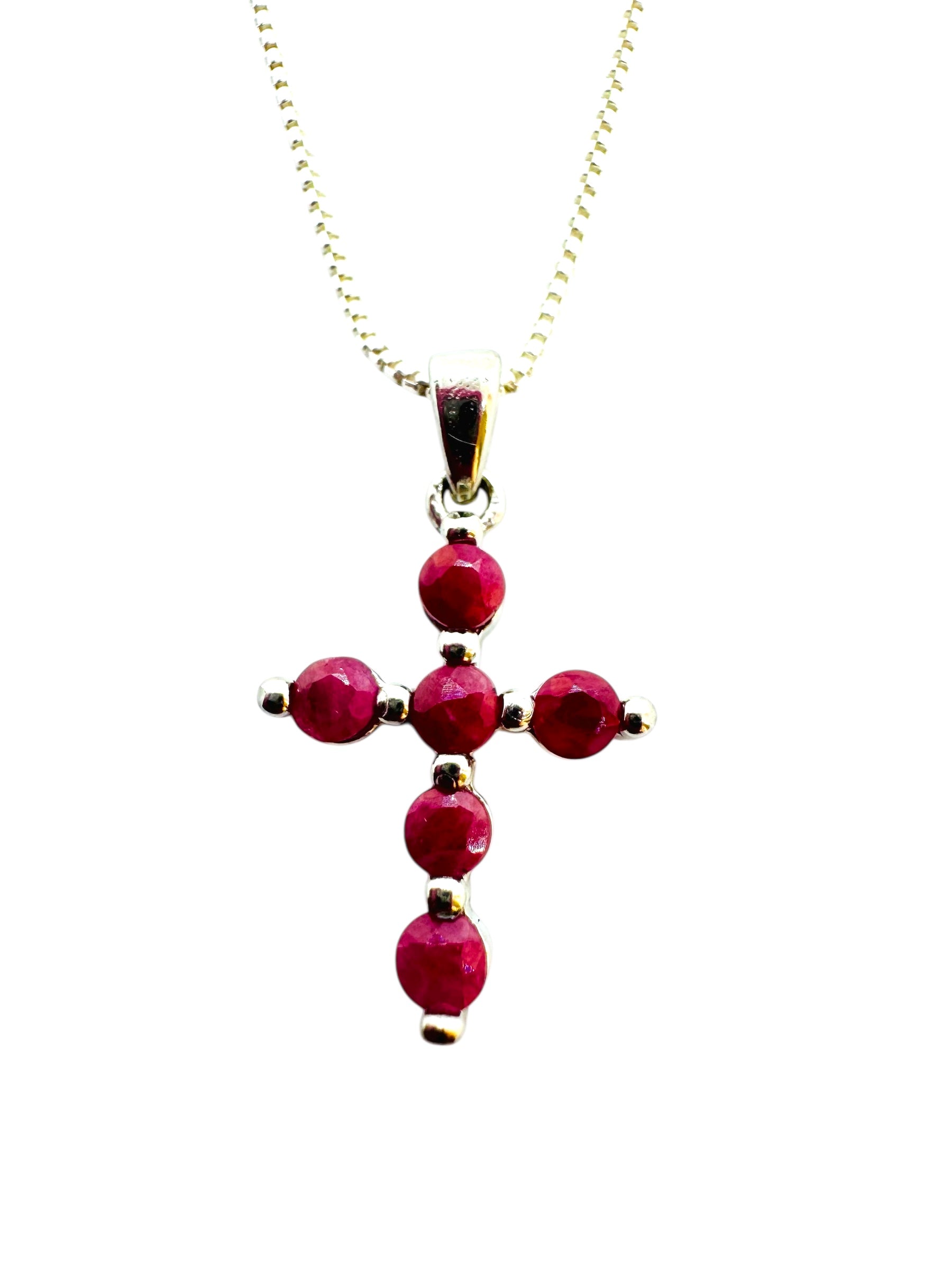 Colar com Cruz de Rubi | Prata de Lei e Rubis Facetados