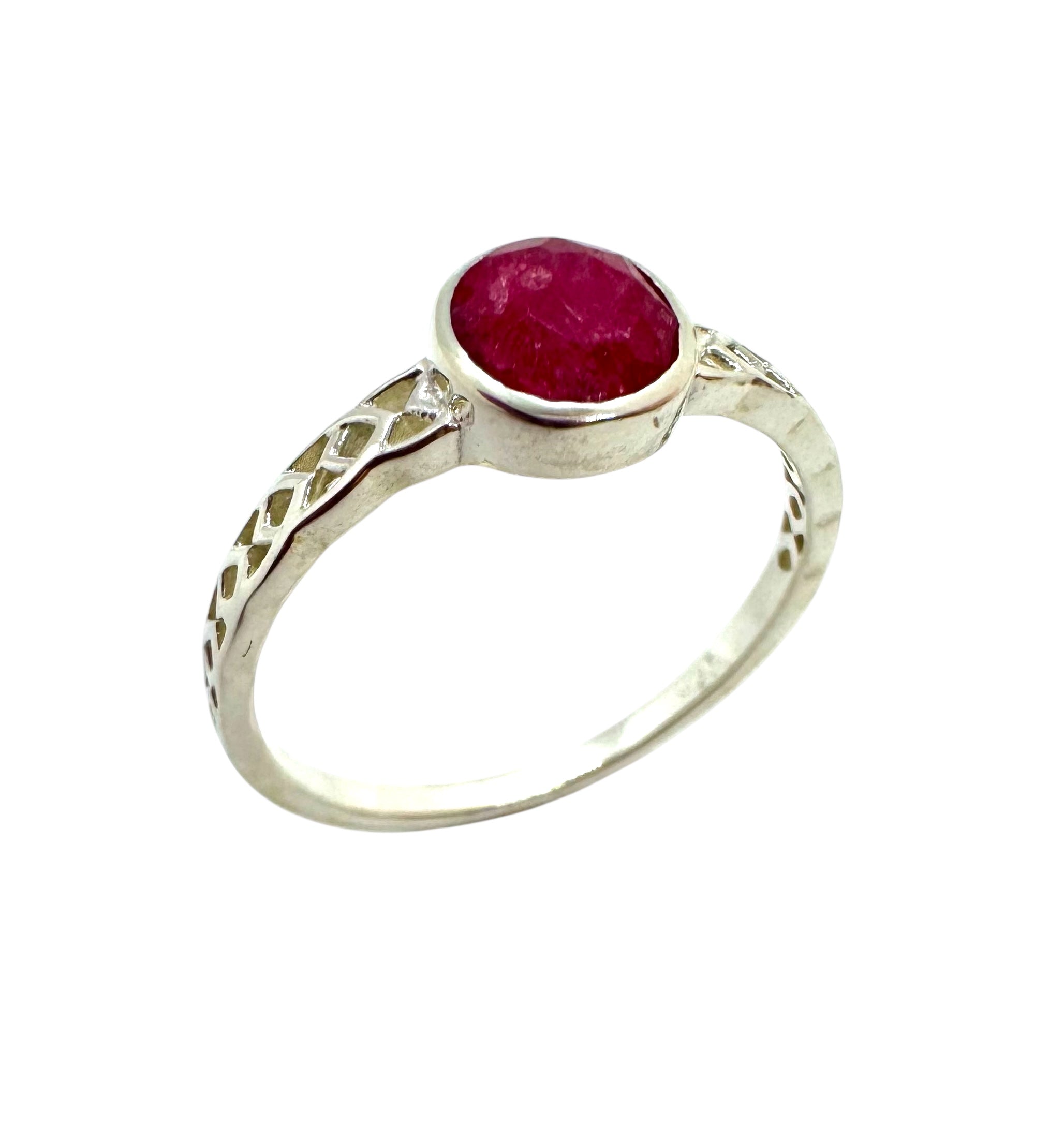 Anel Cabochão de Rubi | Prata de Lei e Rubi