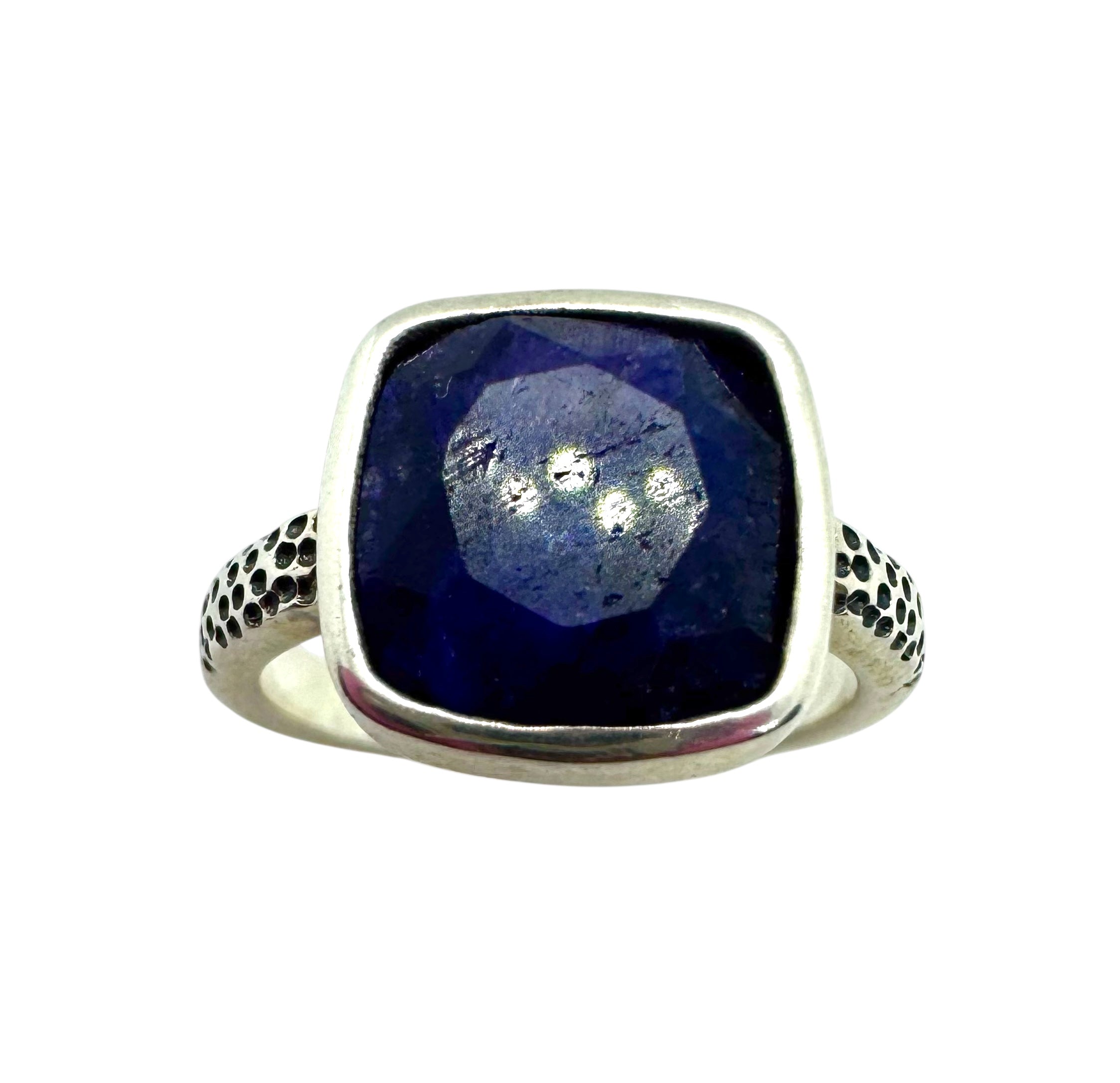 Anel em Prata com Safira Cabochão Quadrada