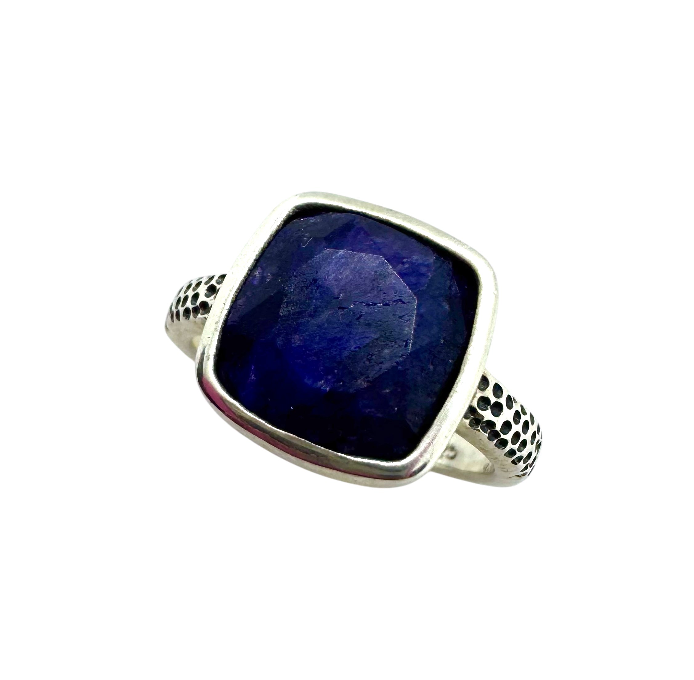 Anel em Prata com Safira Cabochão Quadrada
