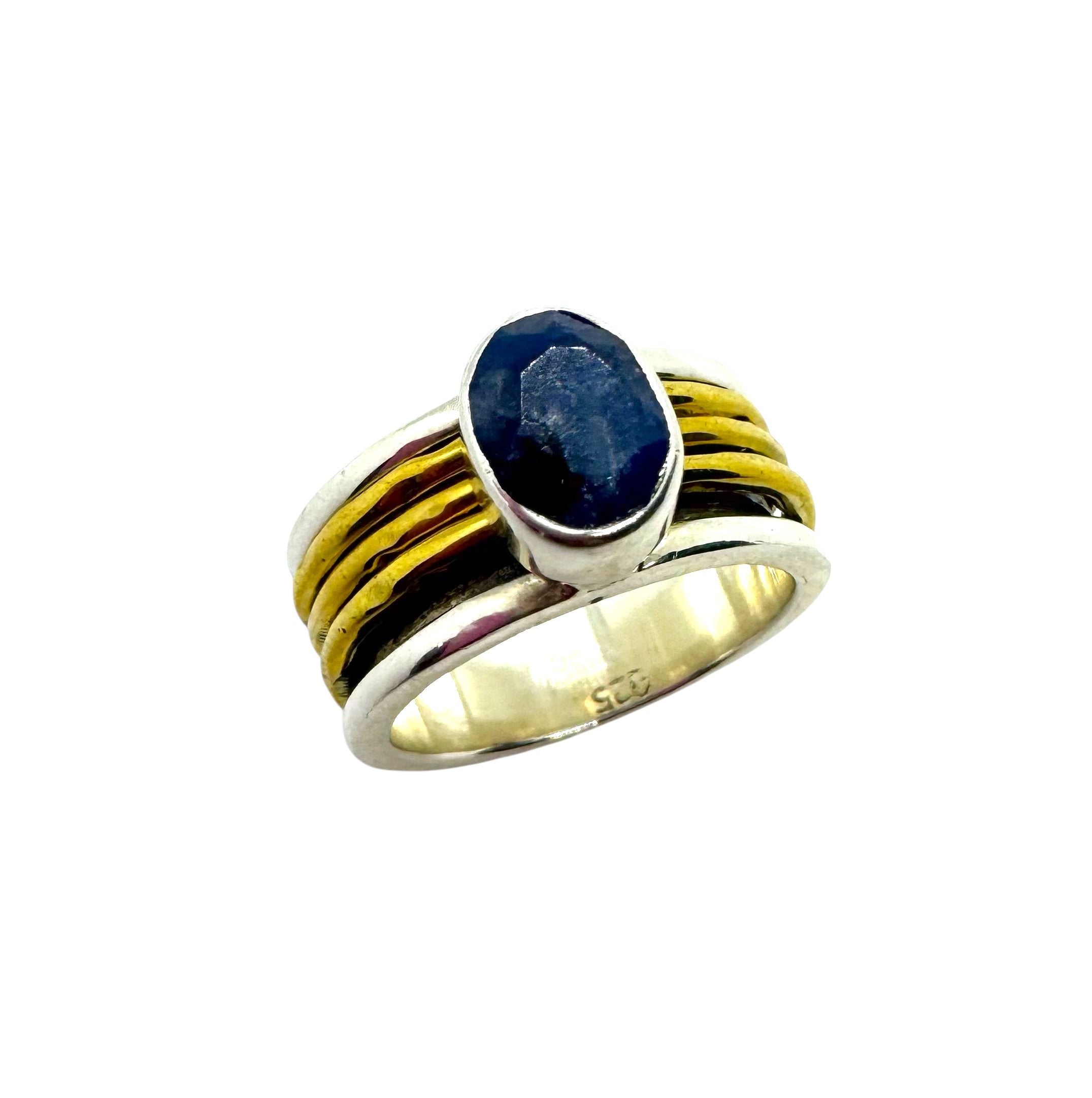 Anel em Prata com Cabochão Oval, Safira e Detalhes em Latão