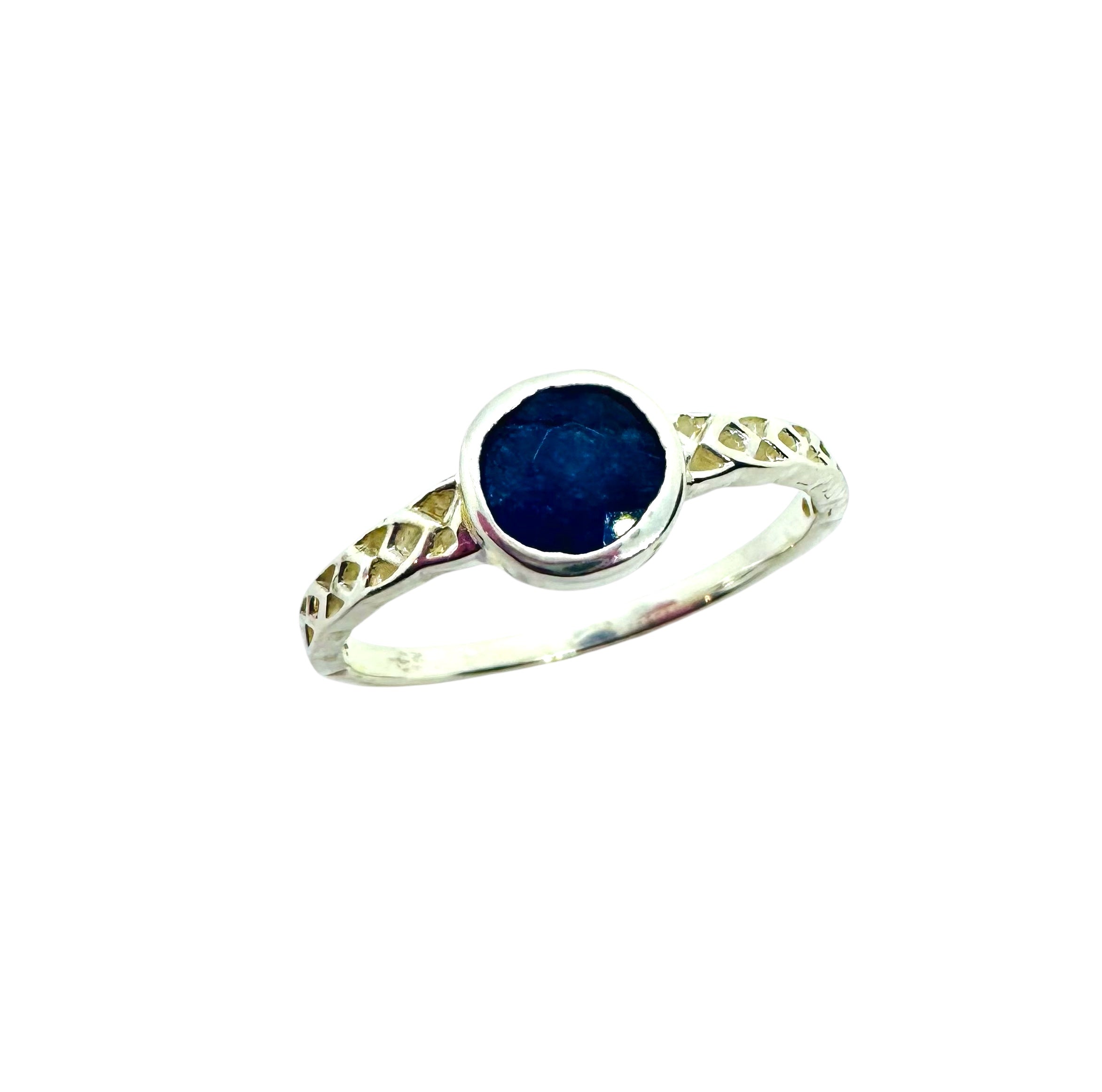 Anel com Safira Cabochão Redondo