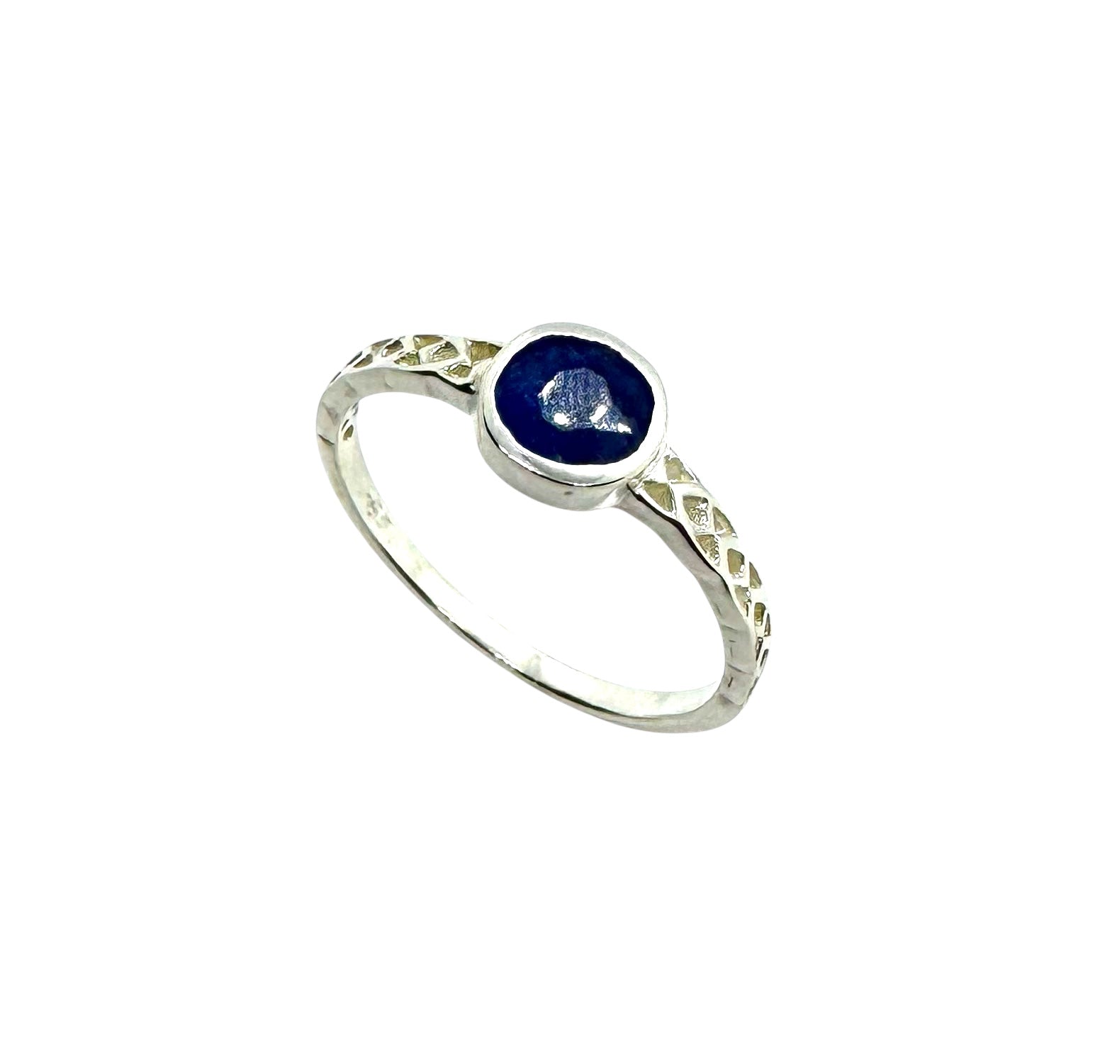 Anel com Safira Cabochão Redondo