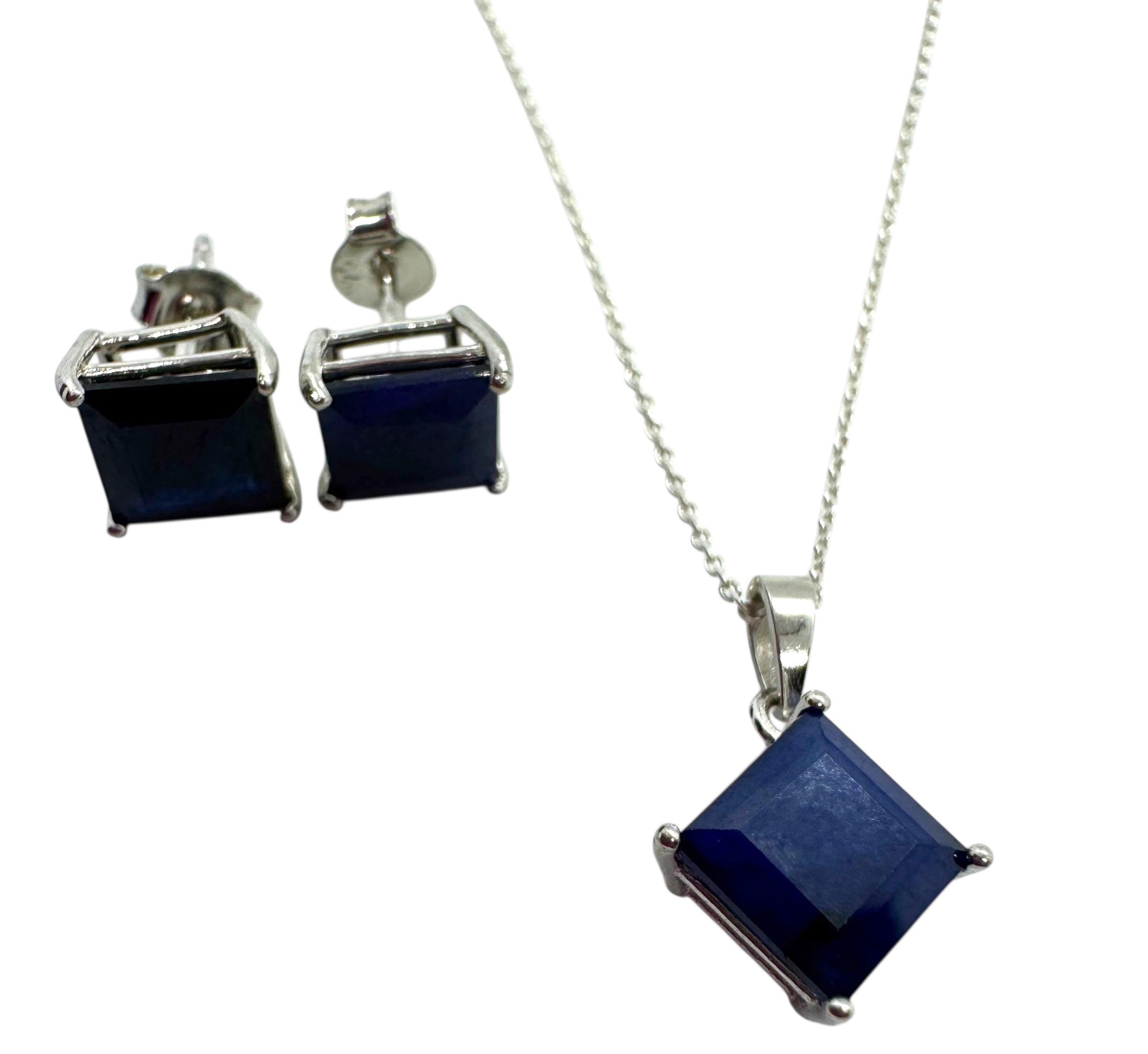 Brinco de Prata com Safira Azul Facetada Quadrada
