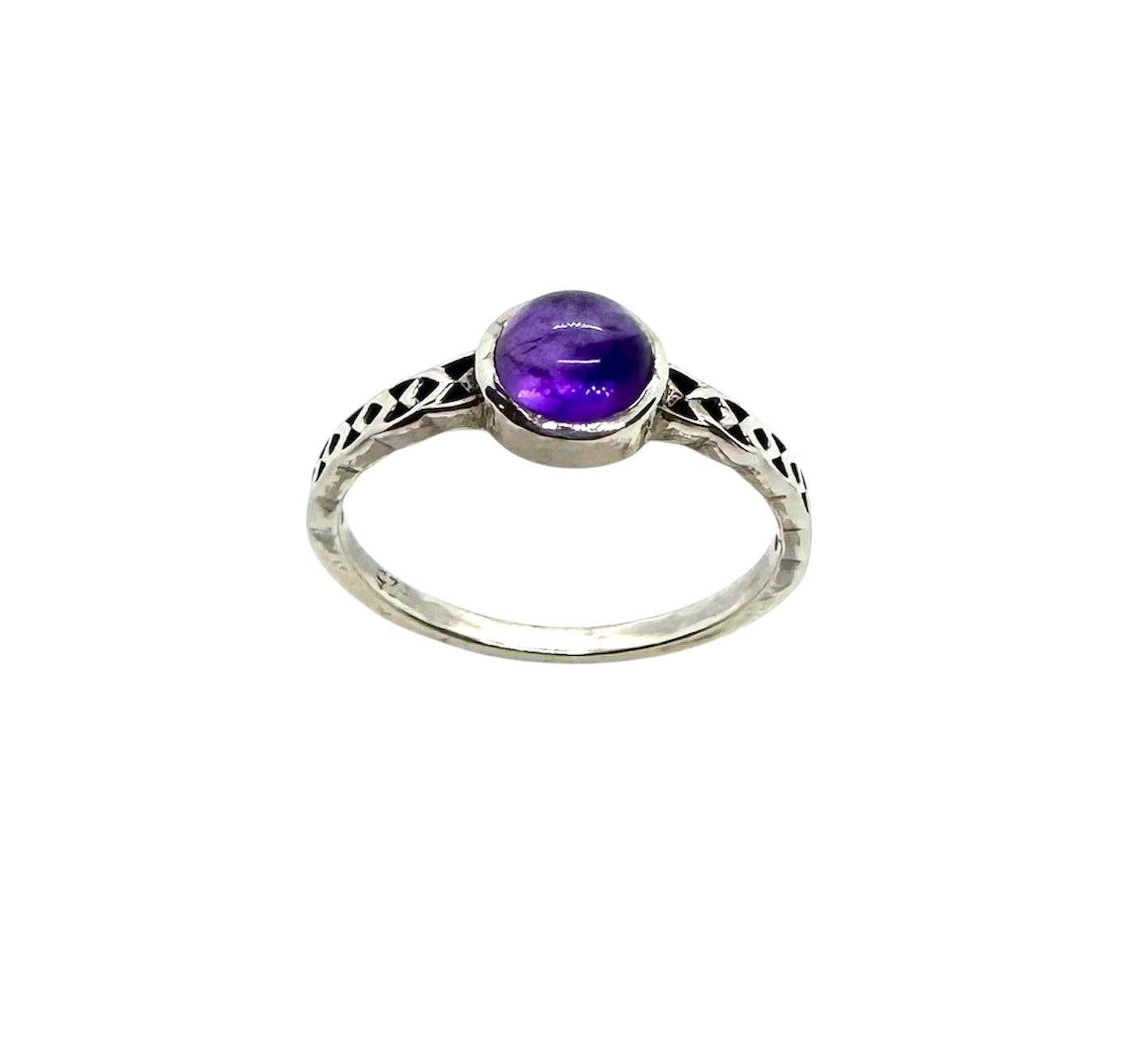 Anel com Ametista Cabochão e Anel Detalhado