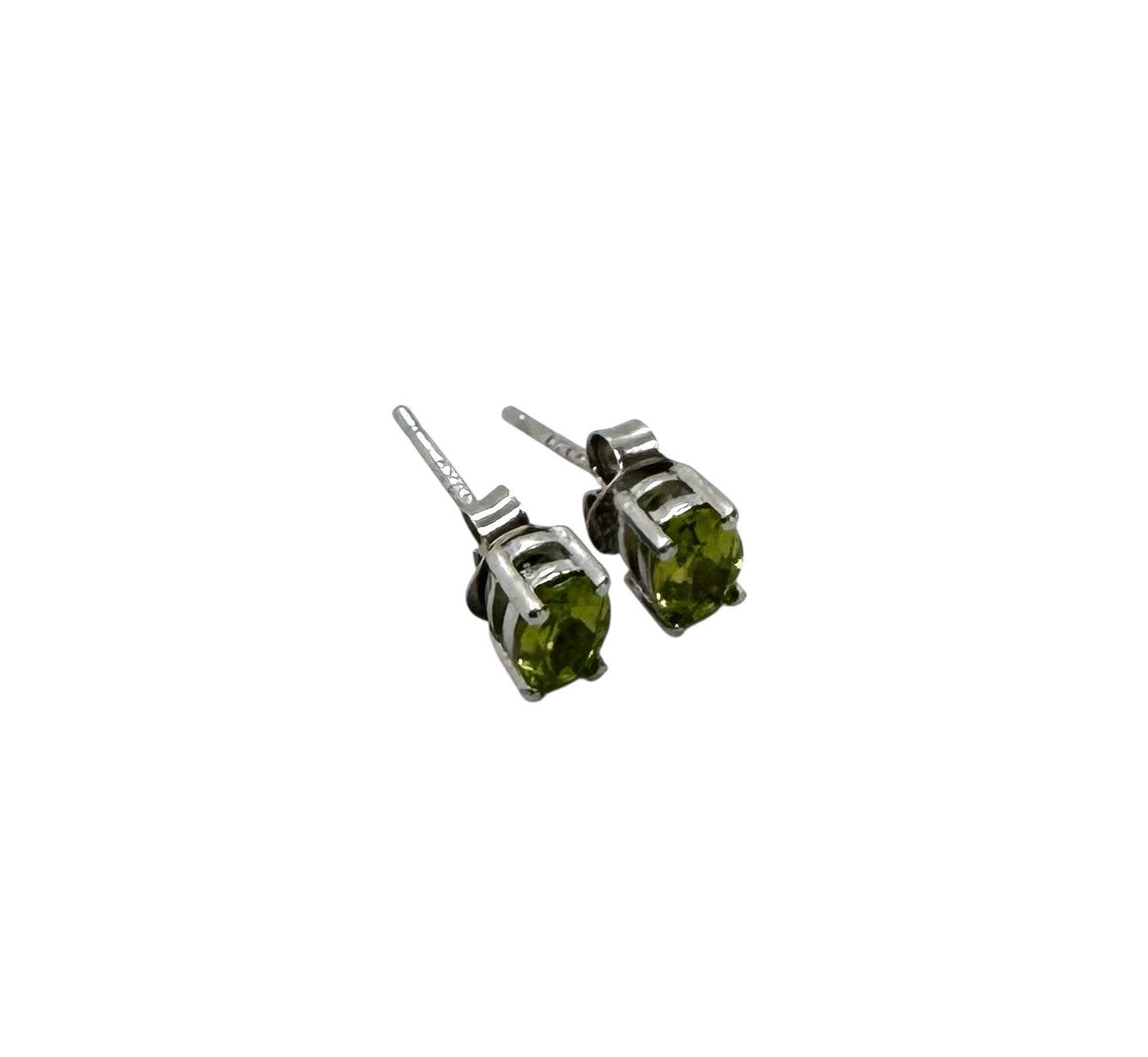 Peridot Earrings | Oval-cut natural