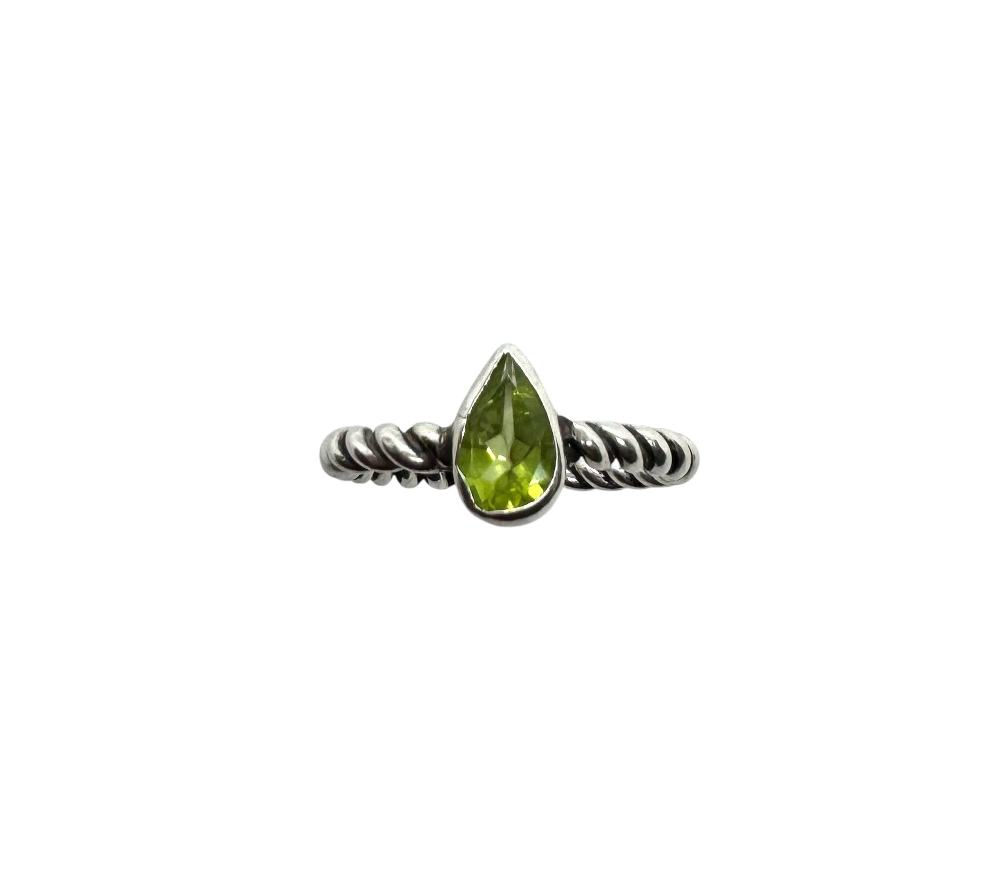 Anel de Peridoto em Forma de Lágrima | Prata de Lei Texturizada