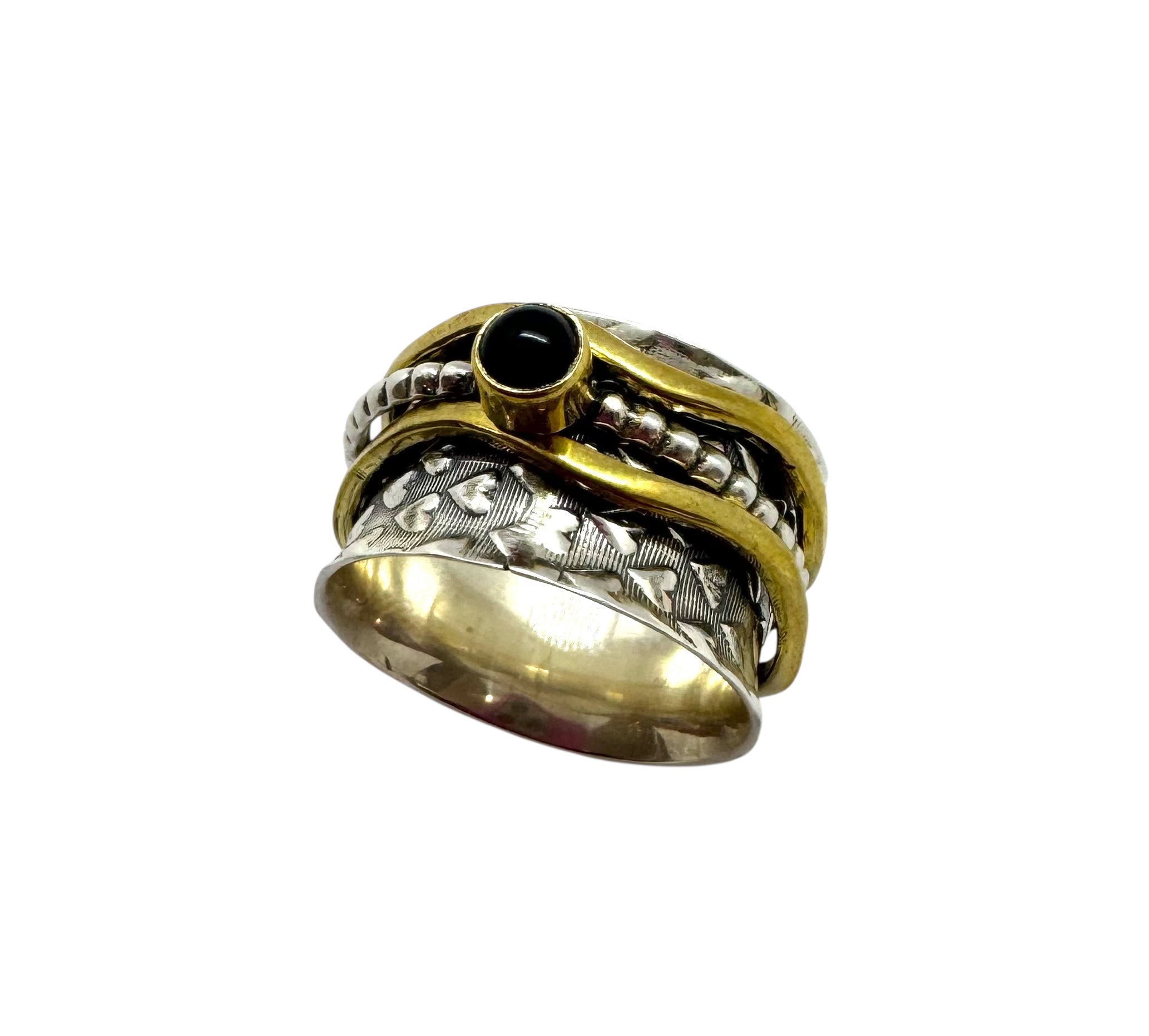 Anel Cabochão de Espinélio Preto | Detalhes em Prata de Lei e Latão