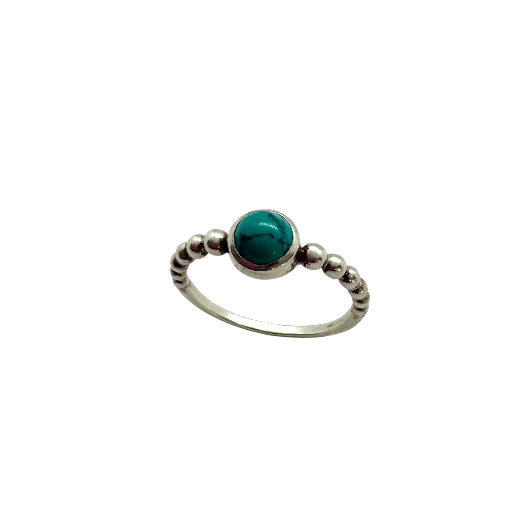 Anel Cabochão com Contas de Prata de Lei