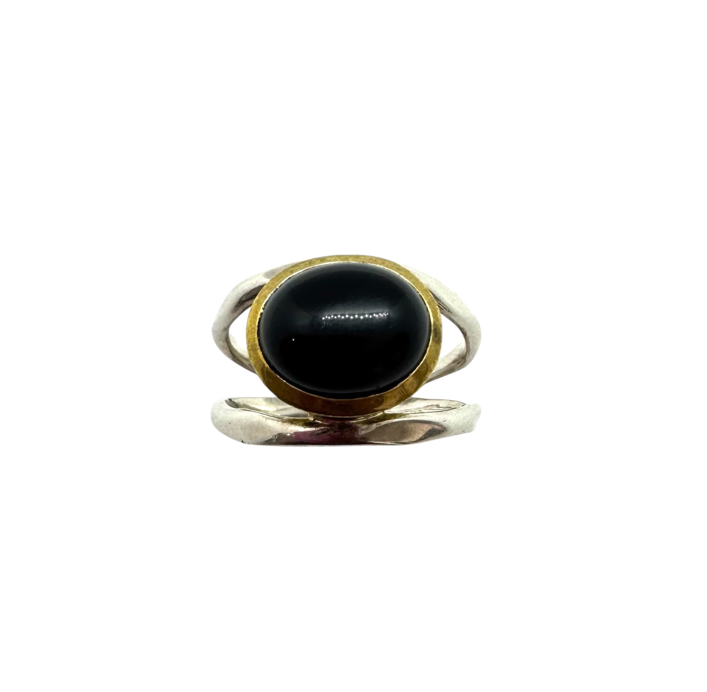 Anel Cabochão Oval | Detalhes em Prata de Lei e Latão