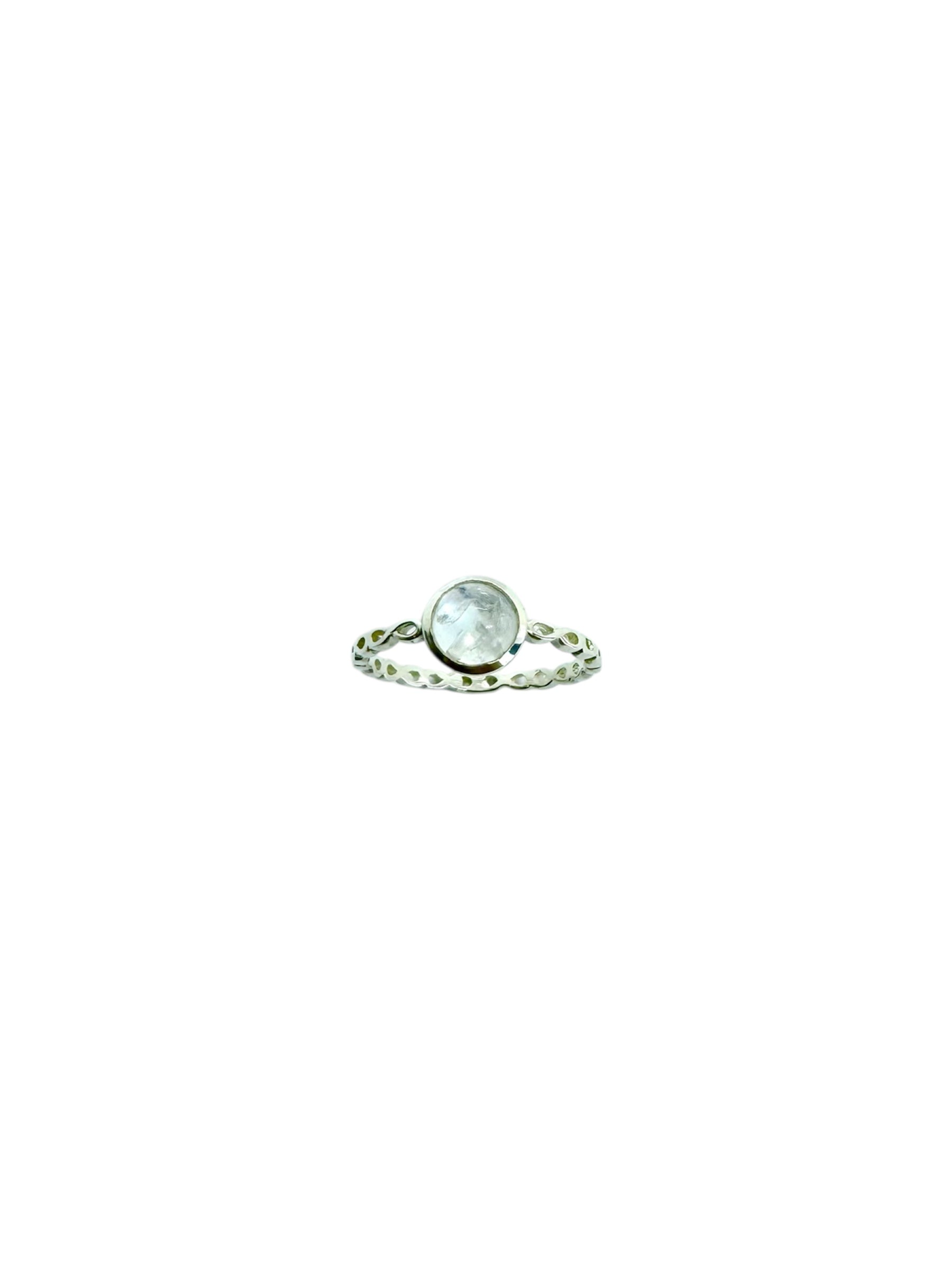 Cabochão redondo com pedra da lua e prata de lei entrançada