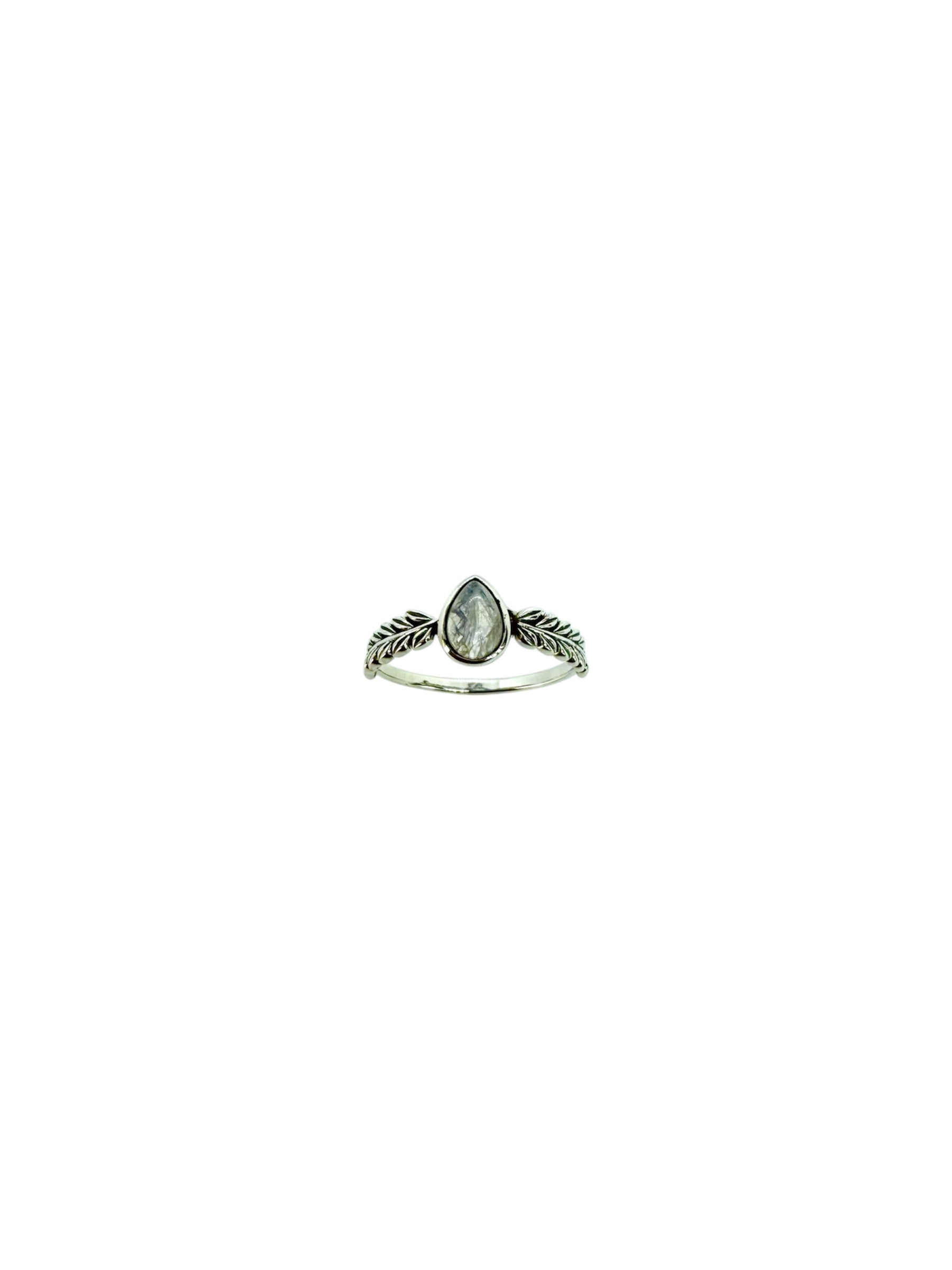 Anel Leaf Whisper – Cabochão de pedra da lua