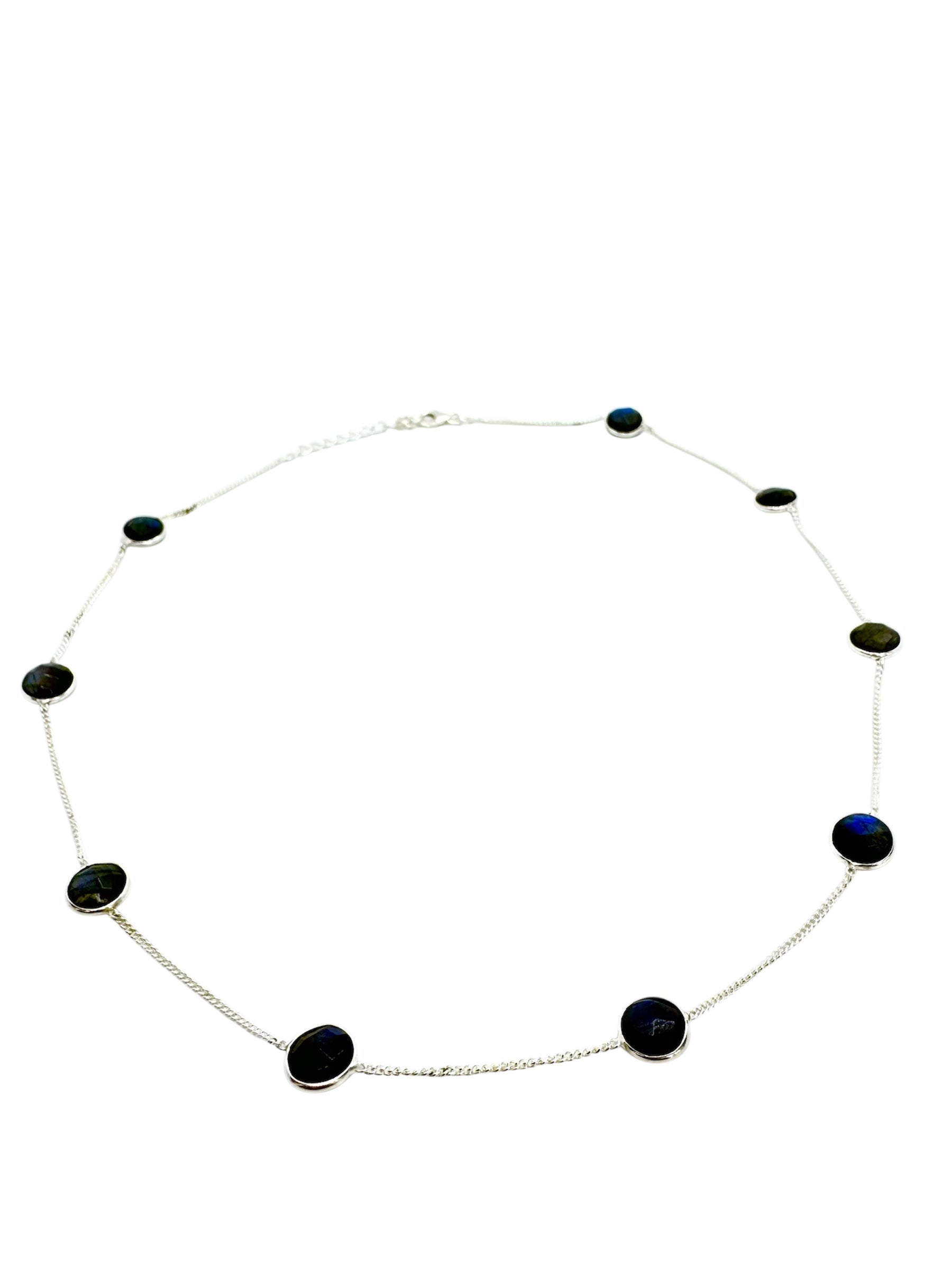 Colar de prata de lei e safira azul redonda