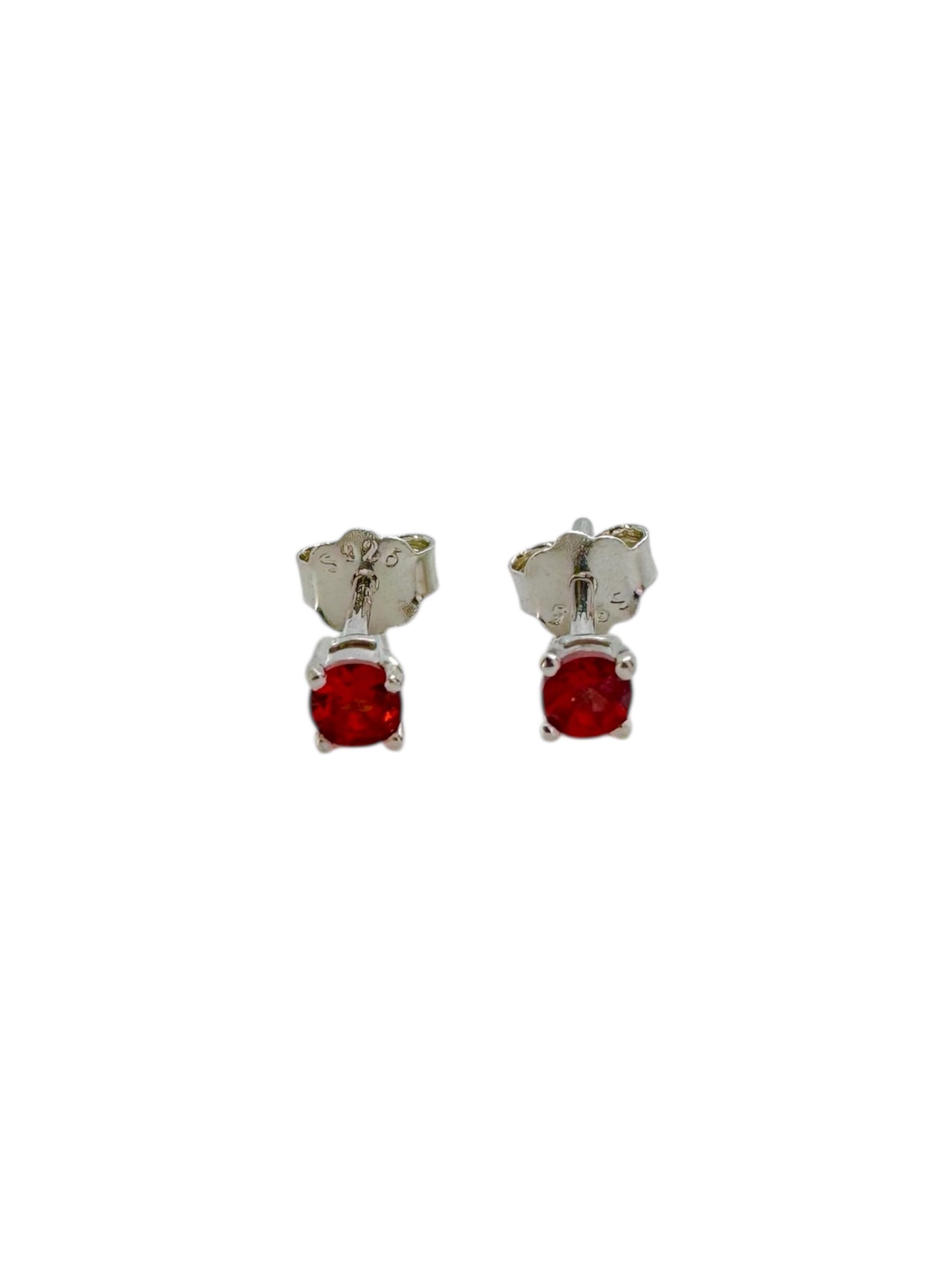 Brincos de rubis lapidados brilhantes e prata 925
