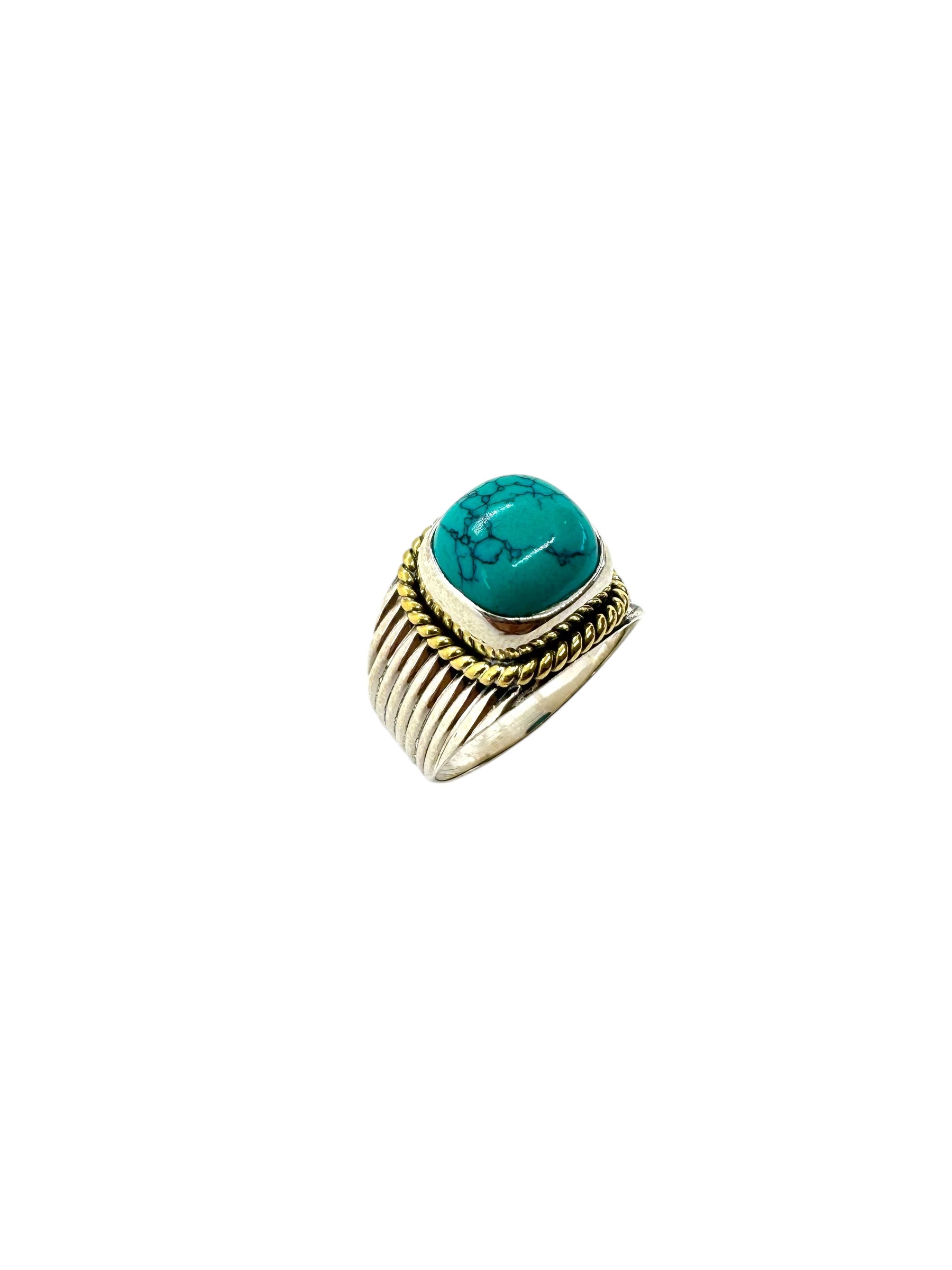 Cabochão quadrado turquesa e detalhes em latão