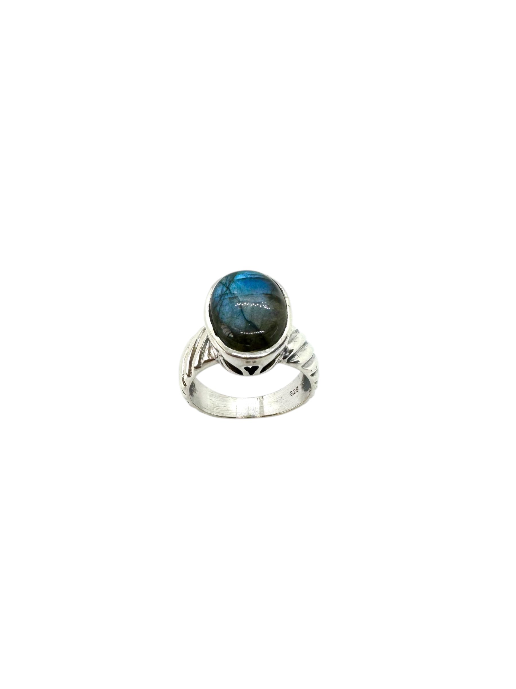 Anel oval de labradorite cabochão e prata de lei