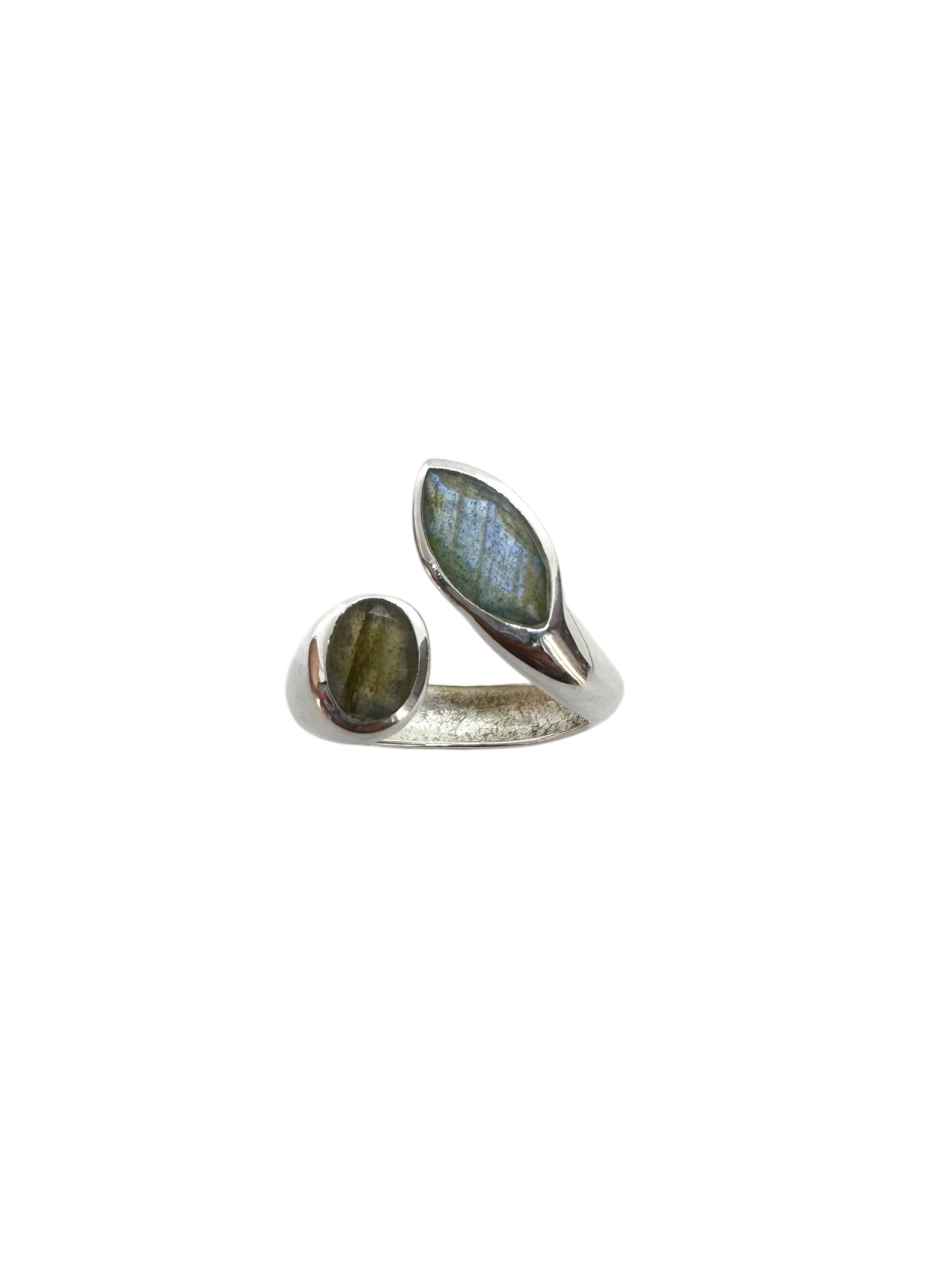 Labradorite facetada oval e marquise em prata de lei