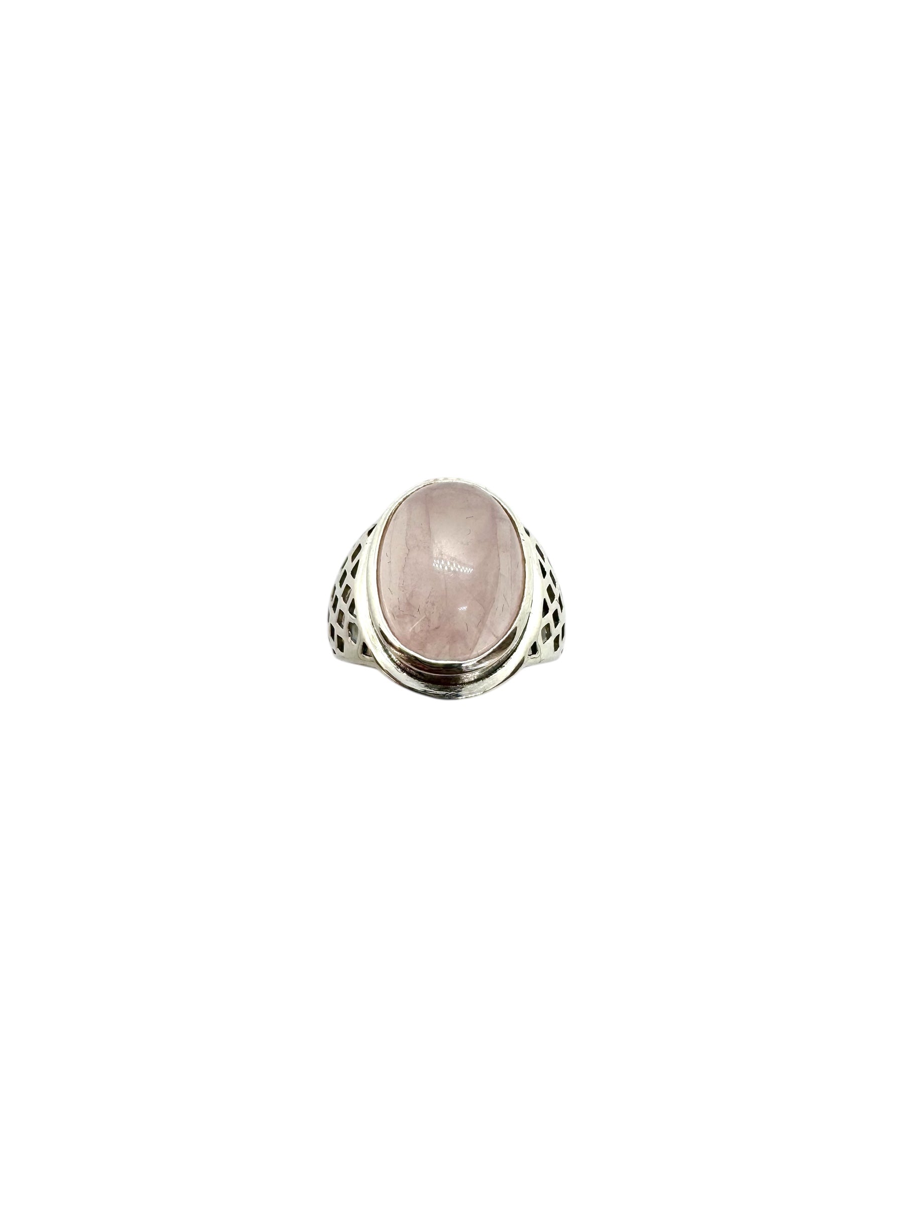 Anel oval de quartzo rosa cabochão e prata de lei
