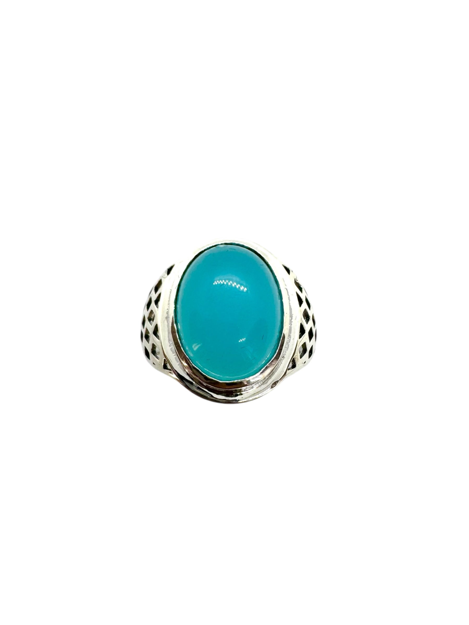 Anel oval de calcedônia cabochão e prata de lei