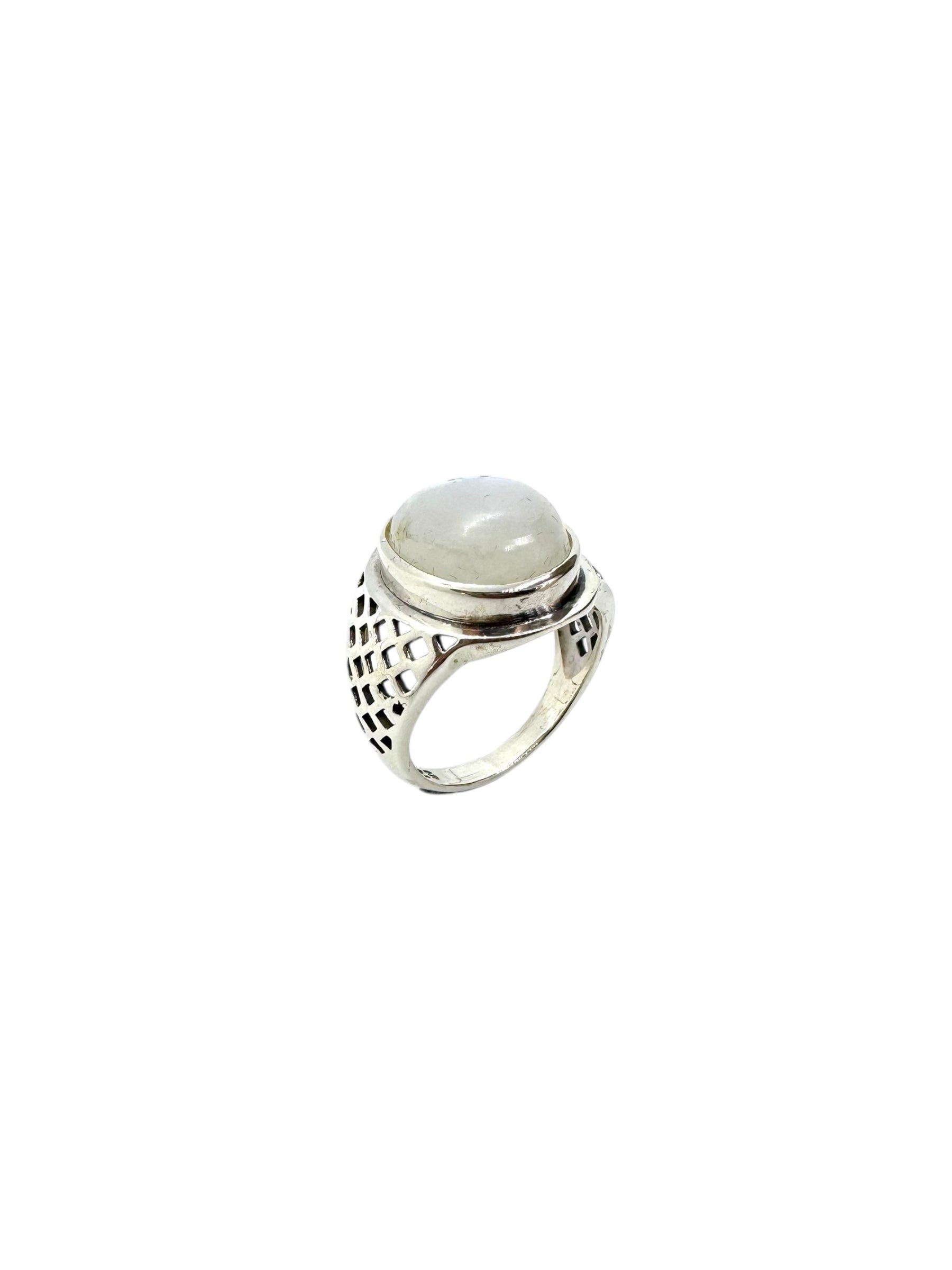 Anel oval de pedra da lua cabochão e prata de lei