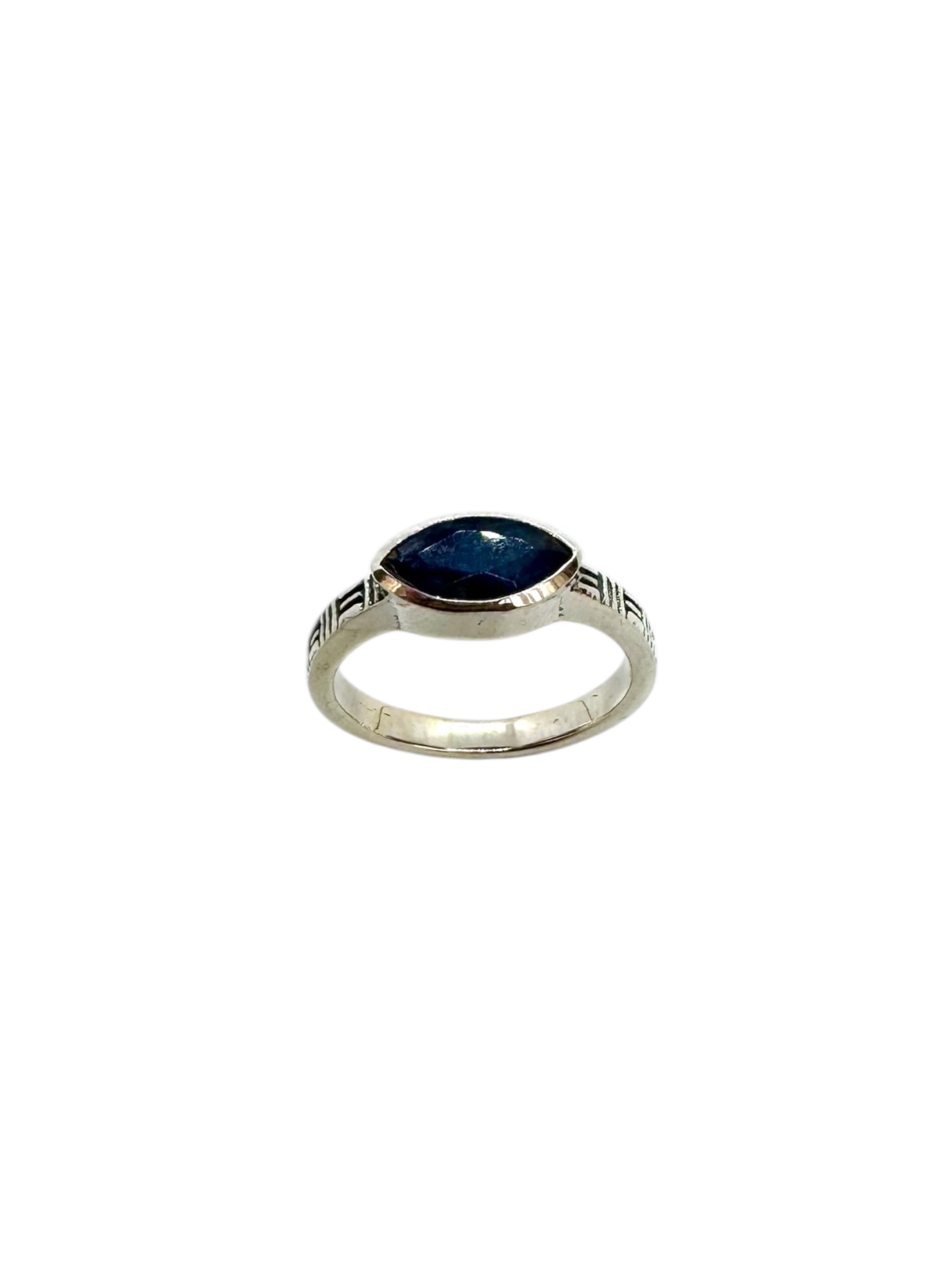 Safira azul marquise facetada e prata de lei