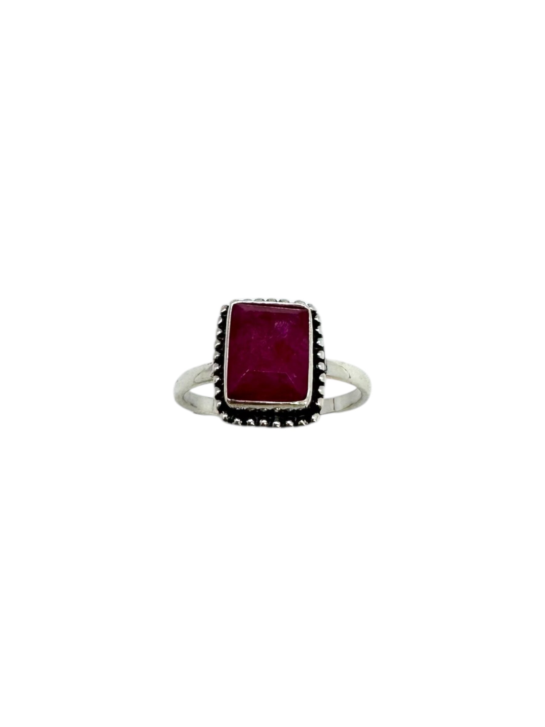 Cabochão retangular de rubi e prata de lei
