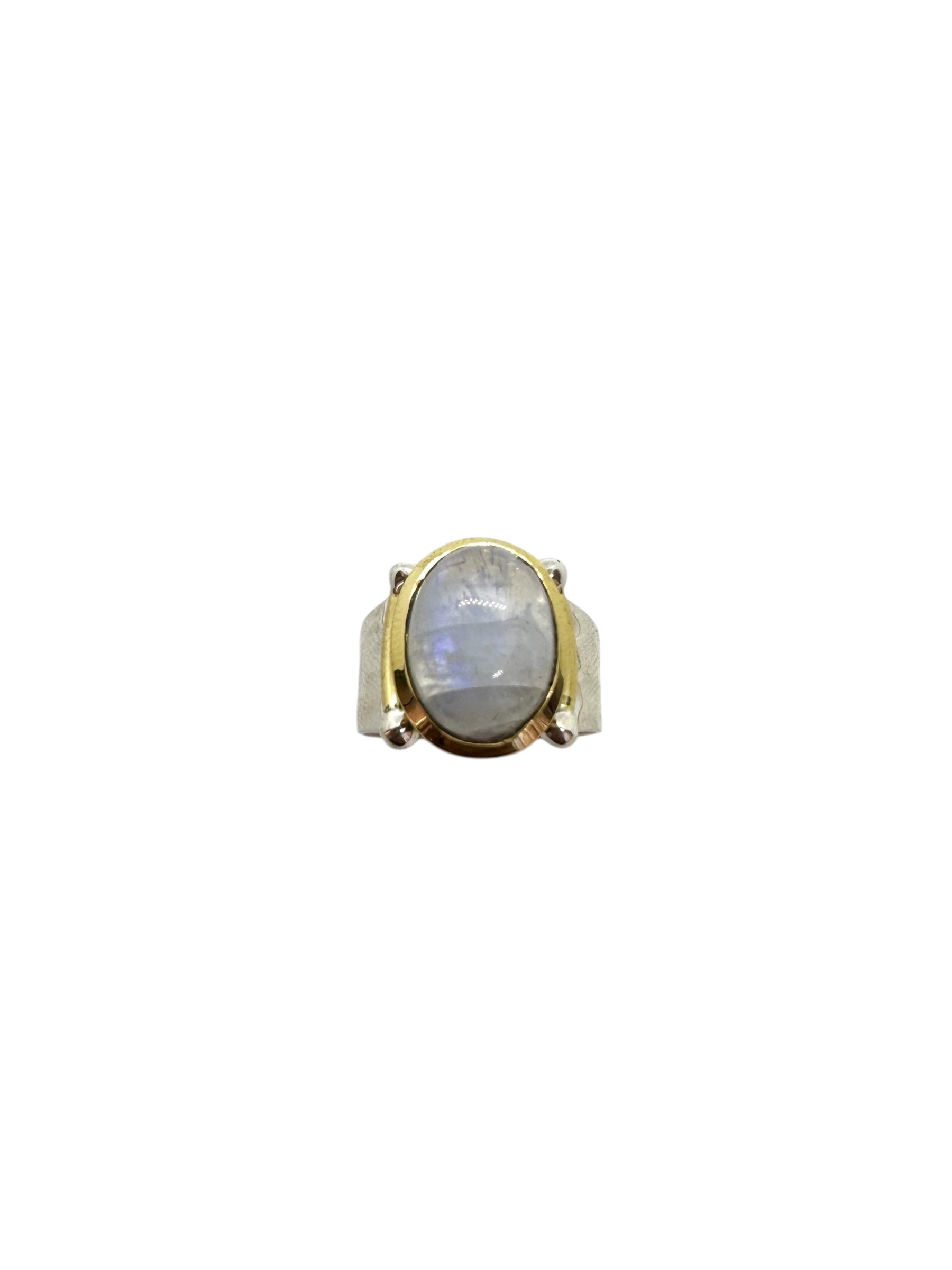 Anel Cabochão Oval Pedra da Lua