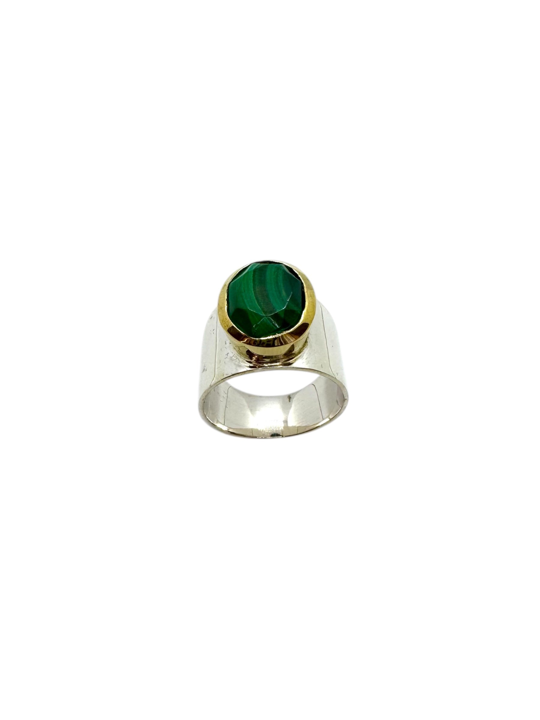 Anel Cabochão Oval Malaquite
