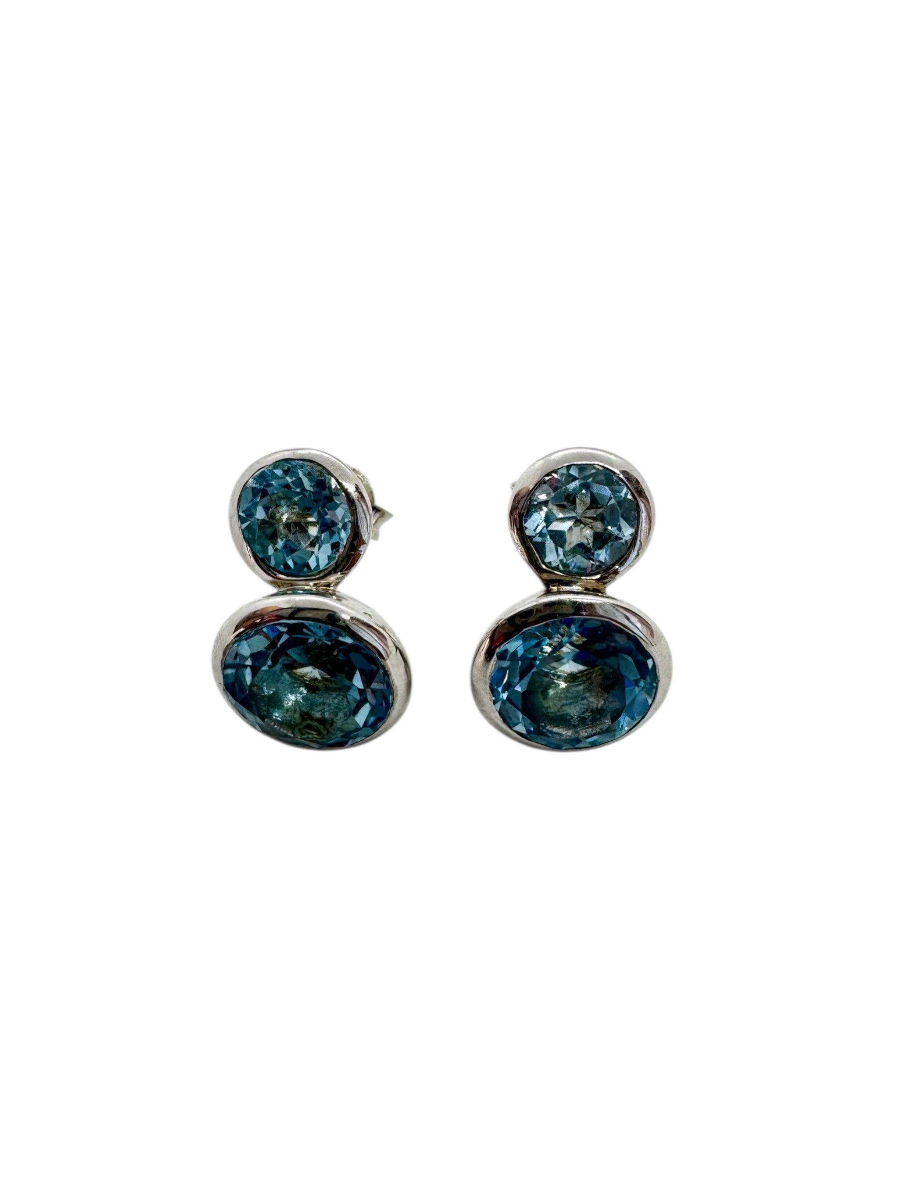Brincos de topázio azul e prata de lei com lapidação dupla de diamantes