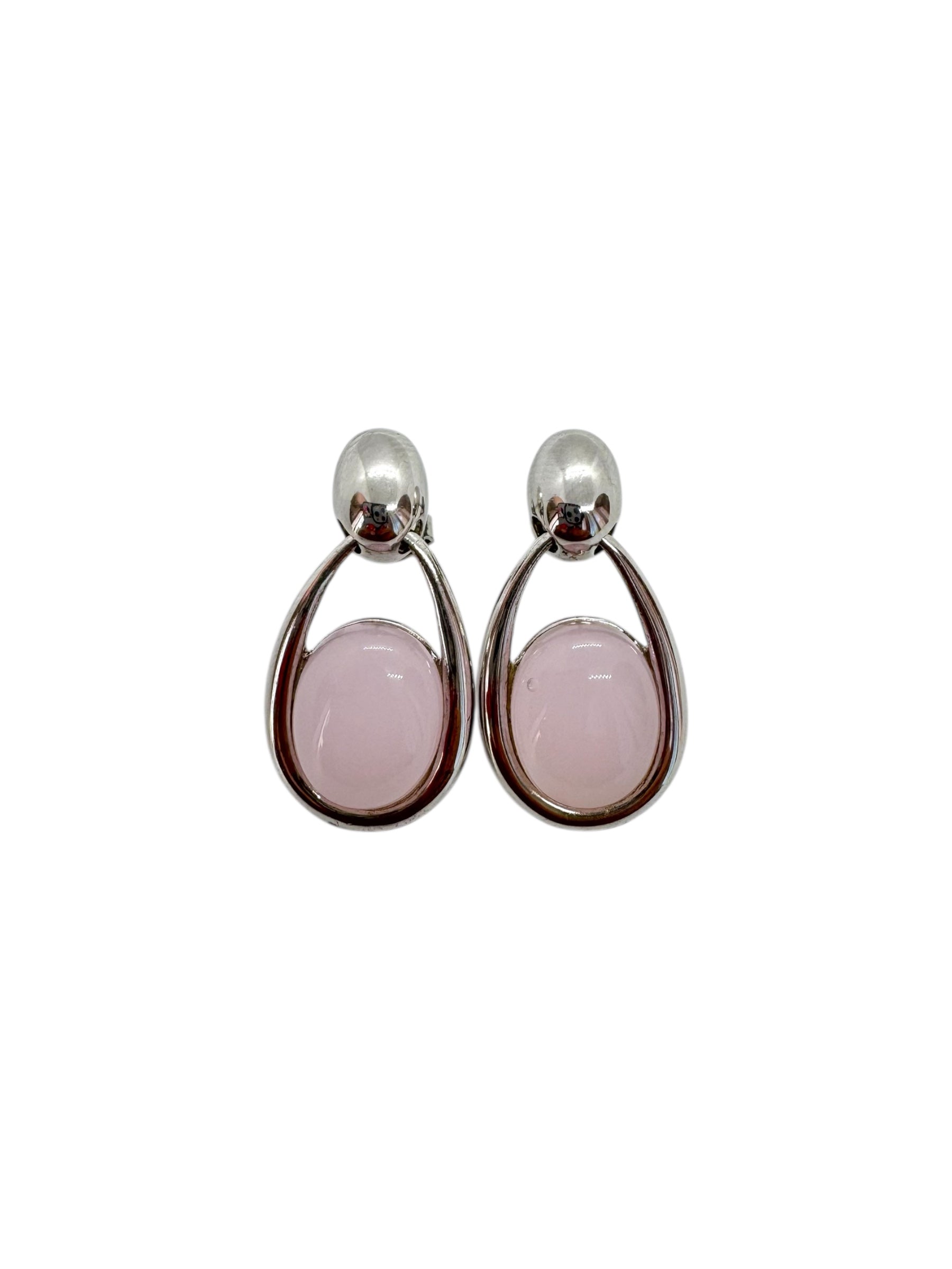 Cabochões de quartzo rosa e brincos de prata