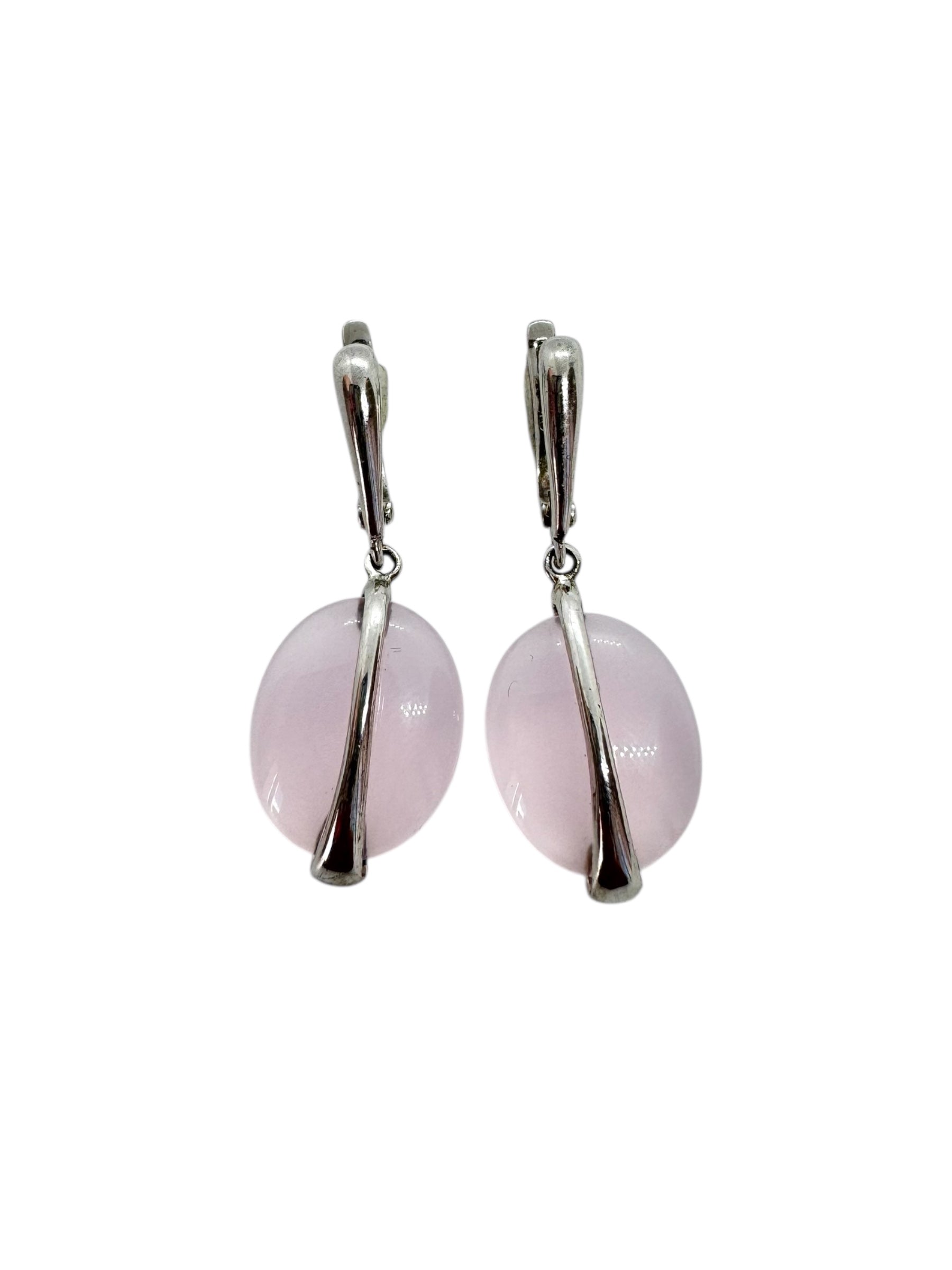 Cabochões de quartzo rosa e brincos de prata