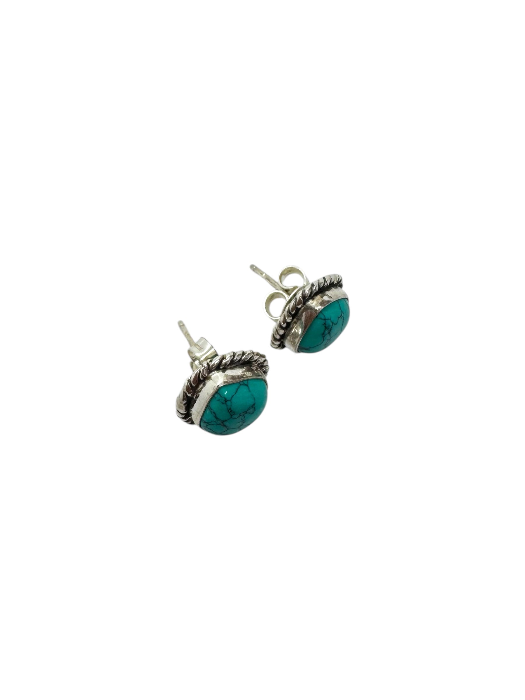 Brincos em prata e cabochão turquesa