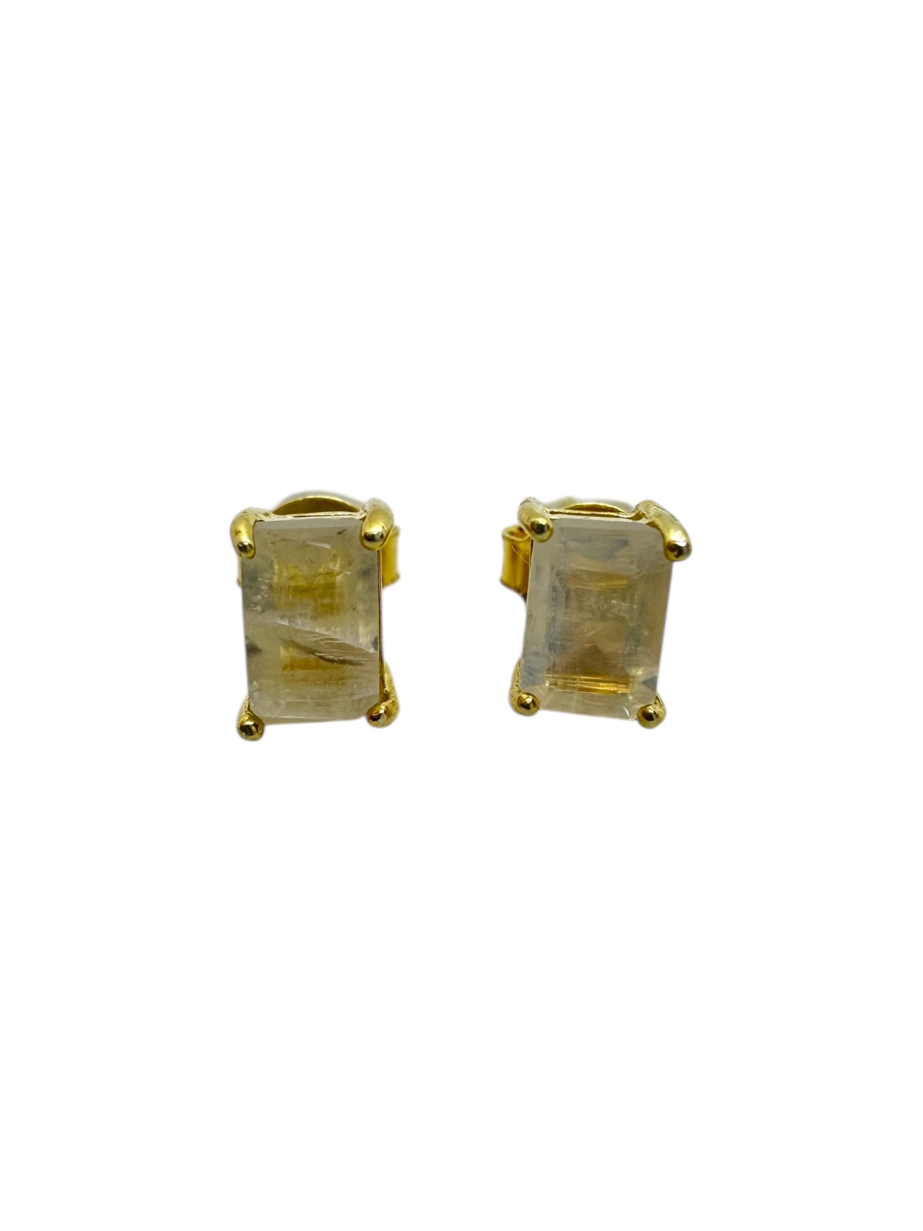 Brincos com prata banhada a ouro e pedra da Lua facetada retangular
