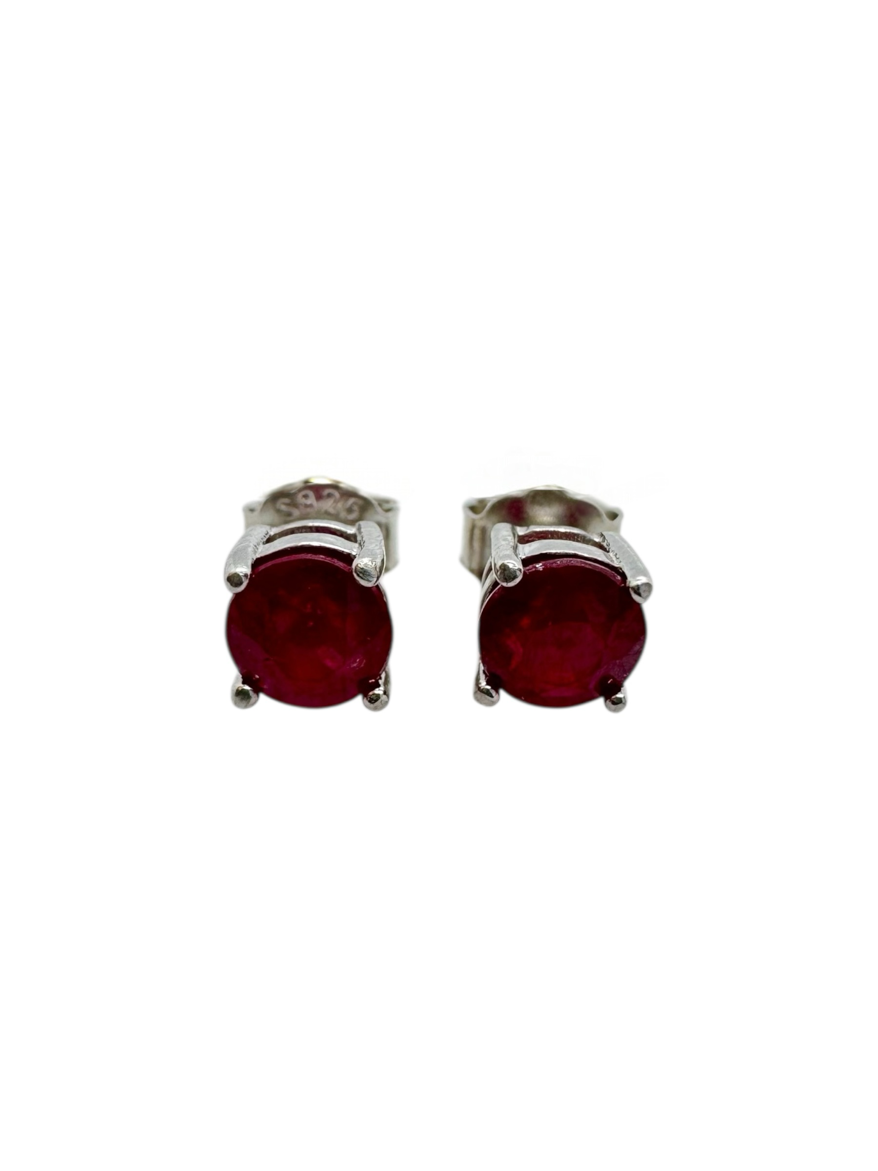 Brincos de rubis lapidados brilhantes e prata 925
