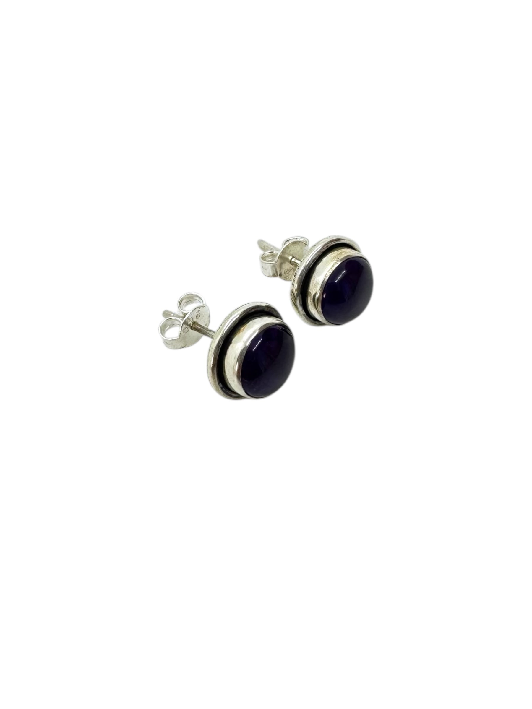 Brincos de prata e cabochão de ametista