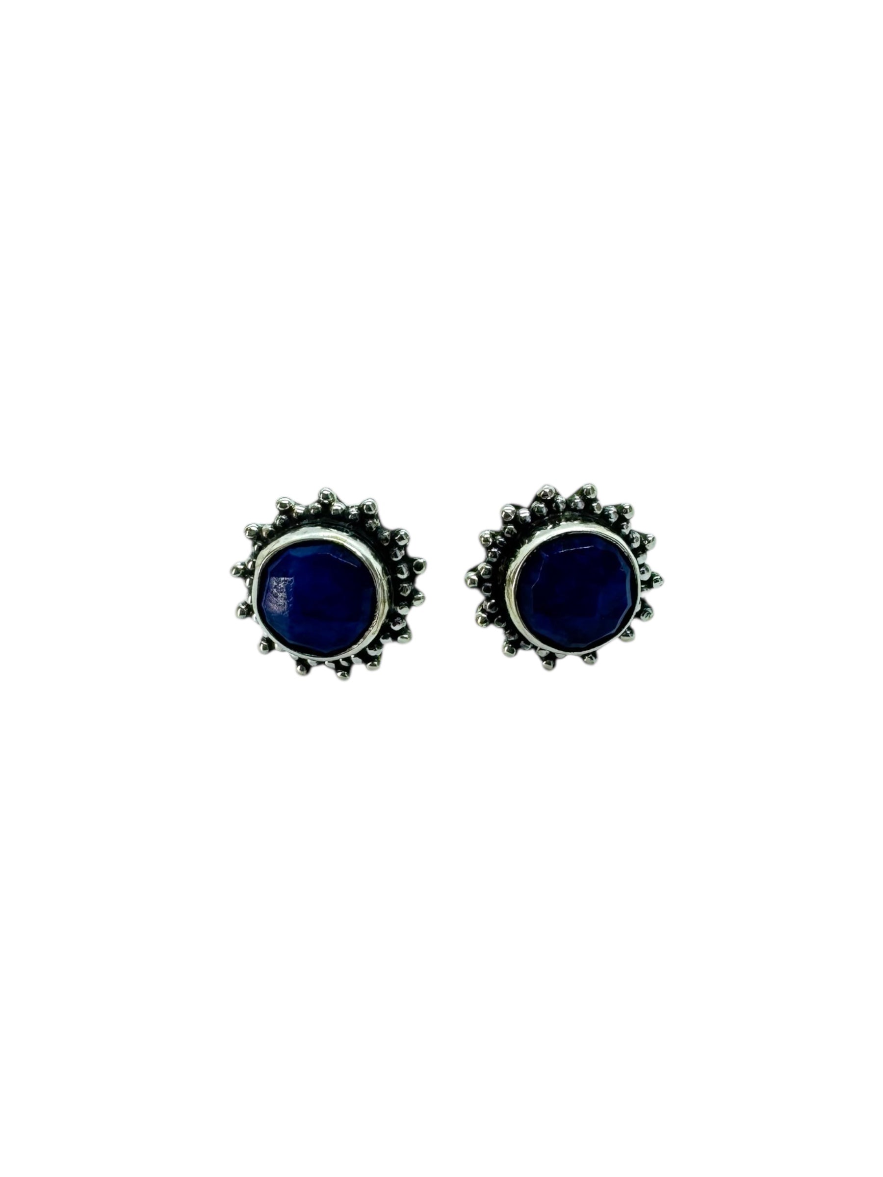 Brincos de safira azul e prata