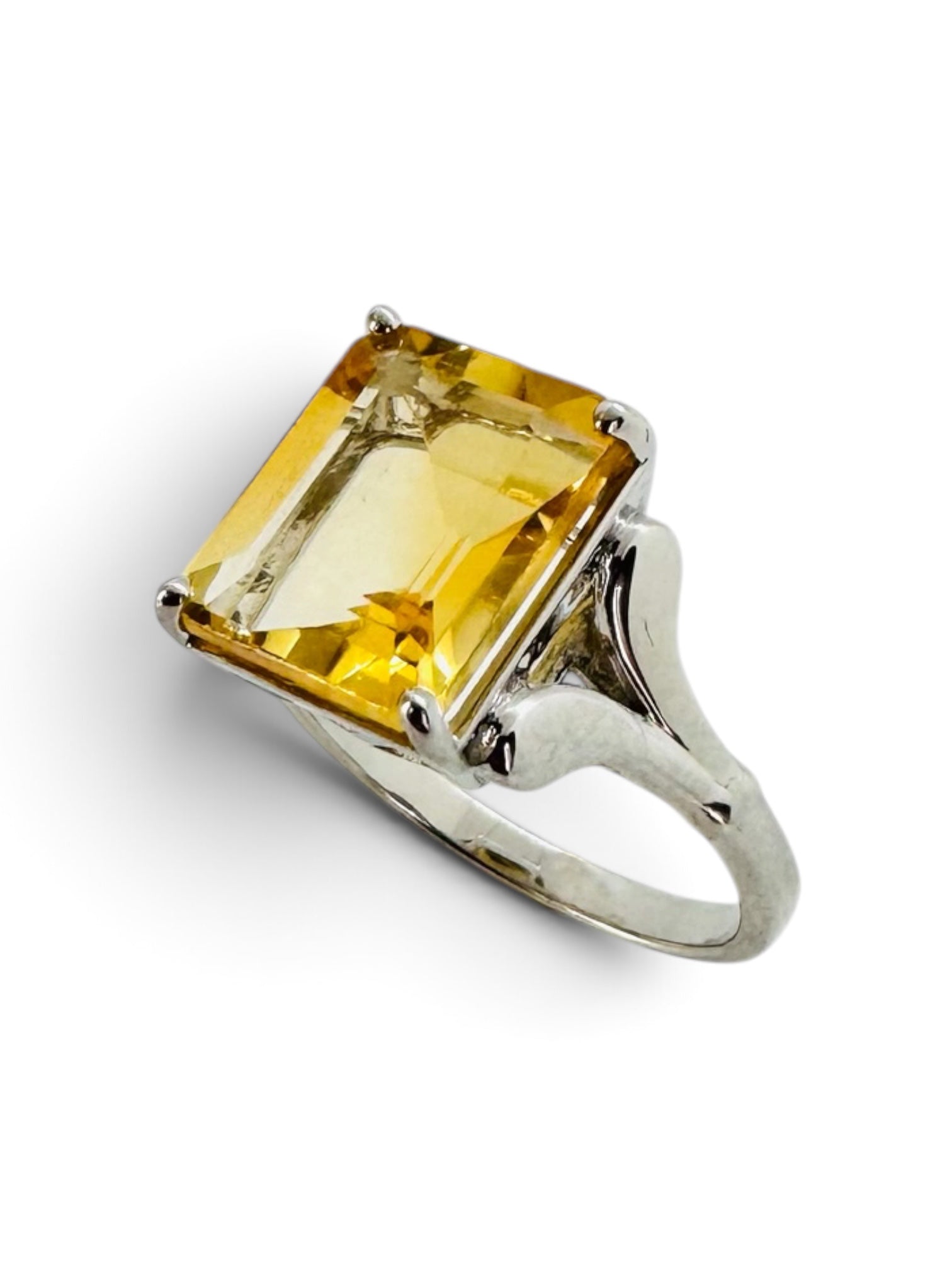 925 sterling silver ring with a Big citrine rectangle
