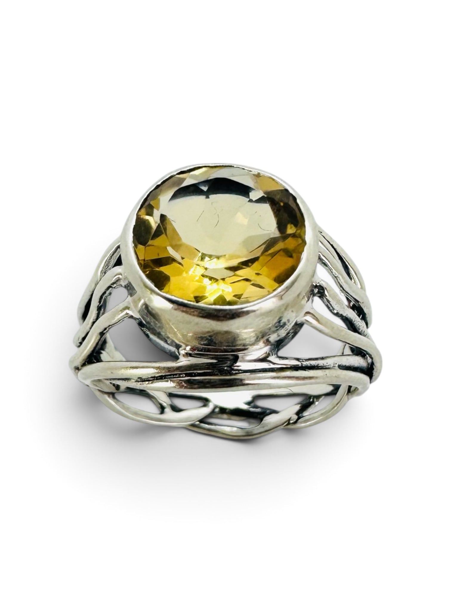 Interlaced ring with a citrine stone, 925 silver.