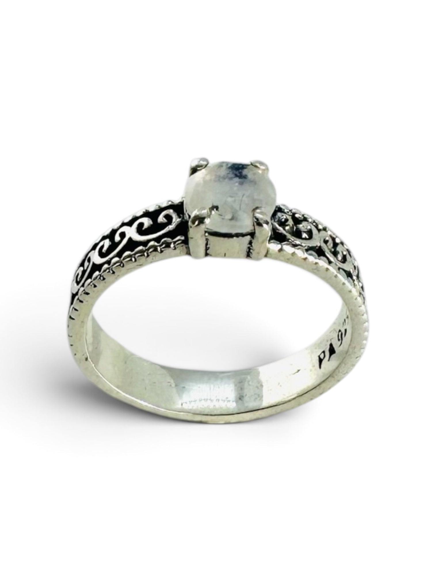925 sterling silver ring with oval moonstone cabochon