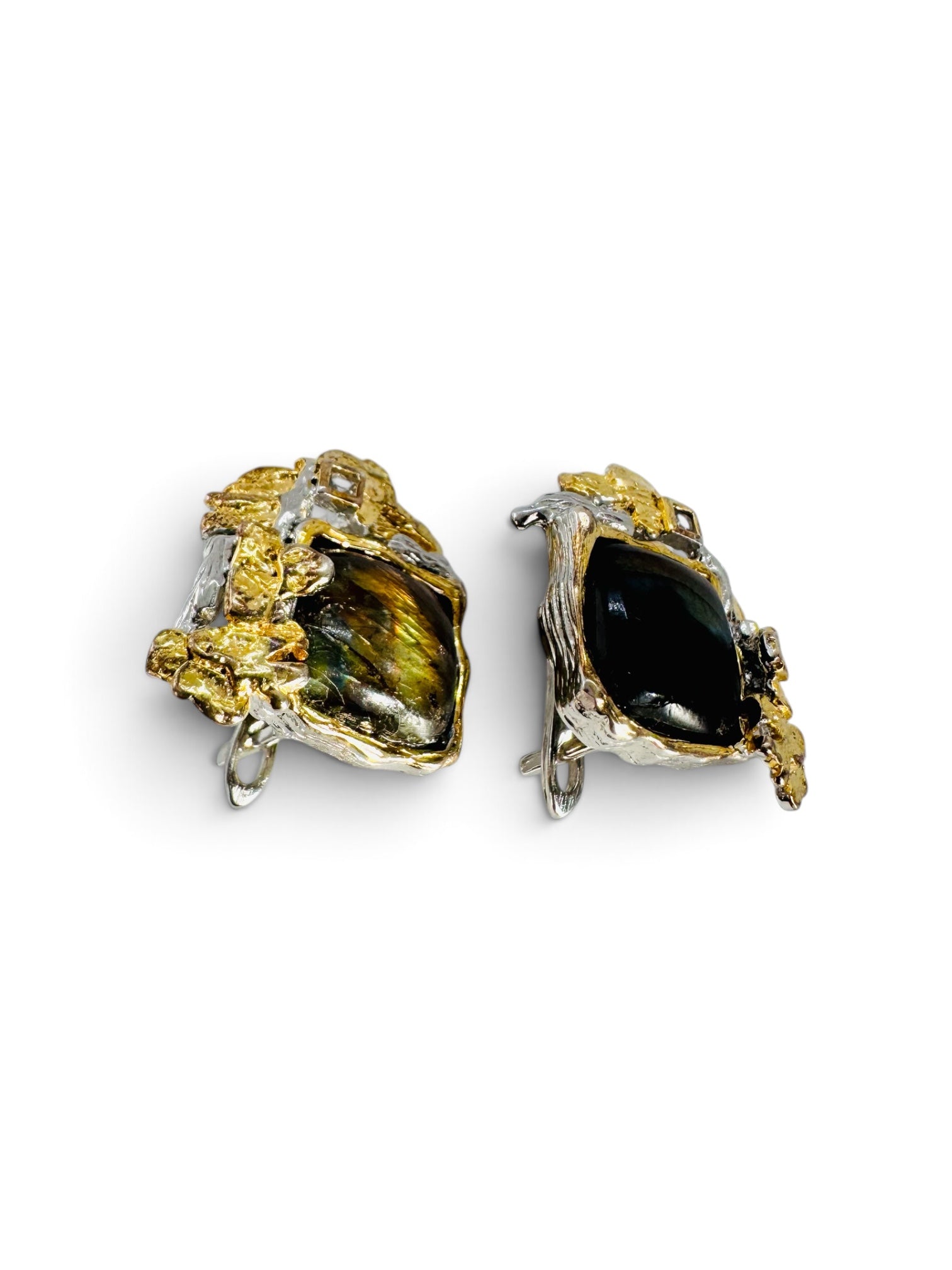 Handmade 925 sterling silver earrings with cabochon labradorites and gold details.