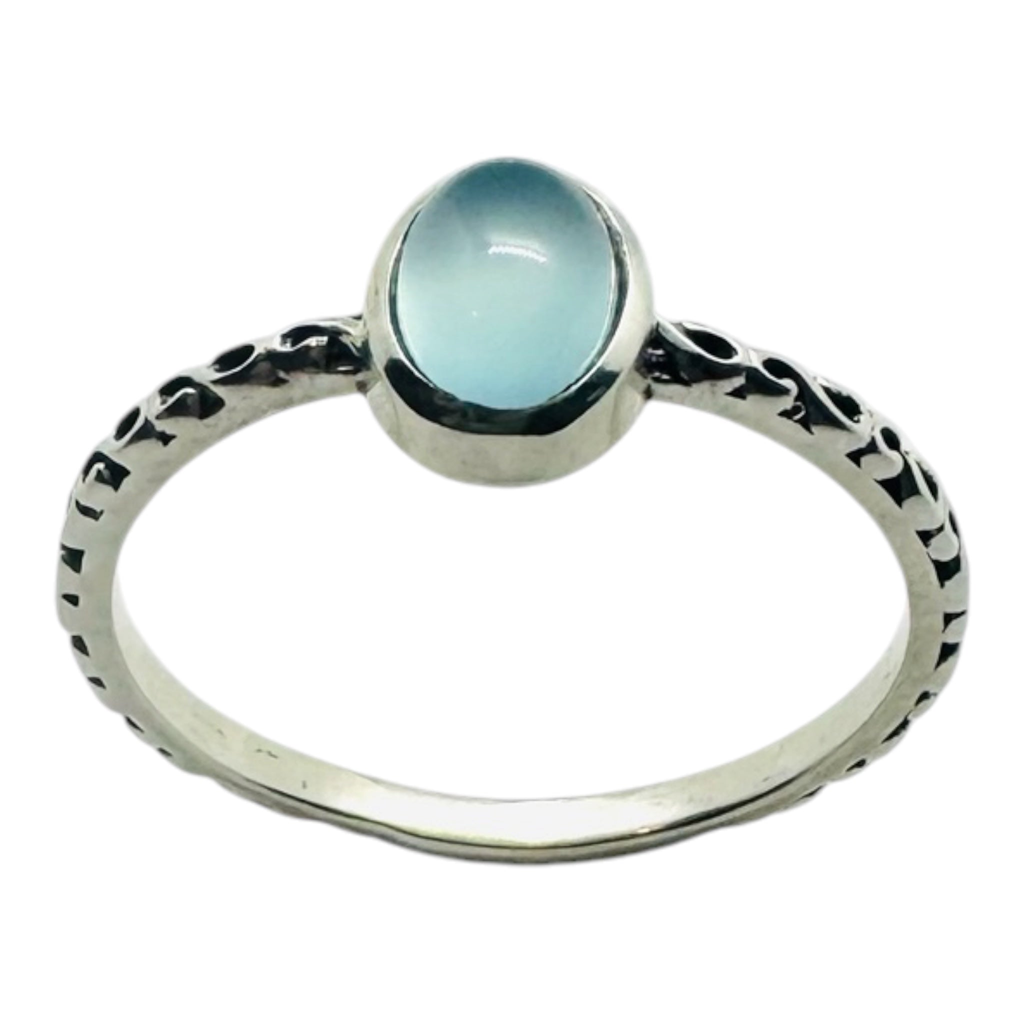 925 sterling silver ring with oval chalcedony