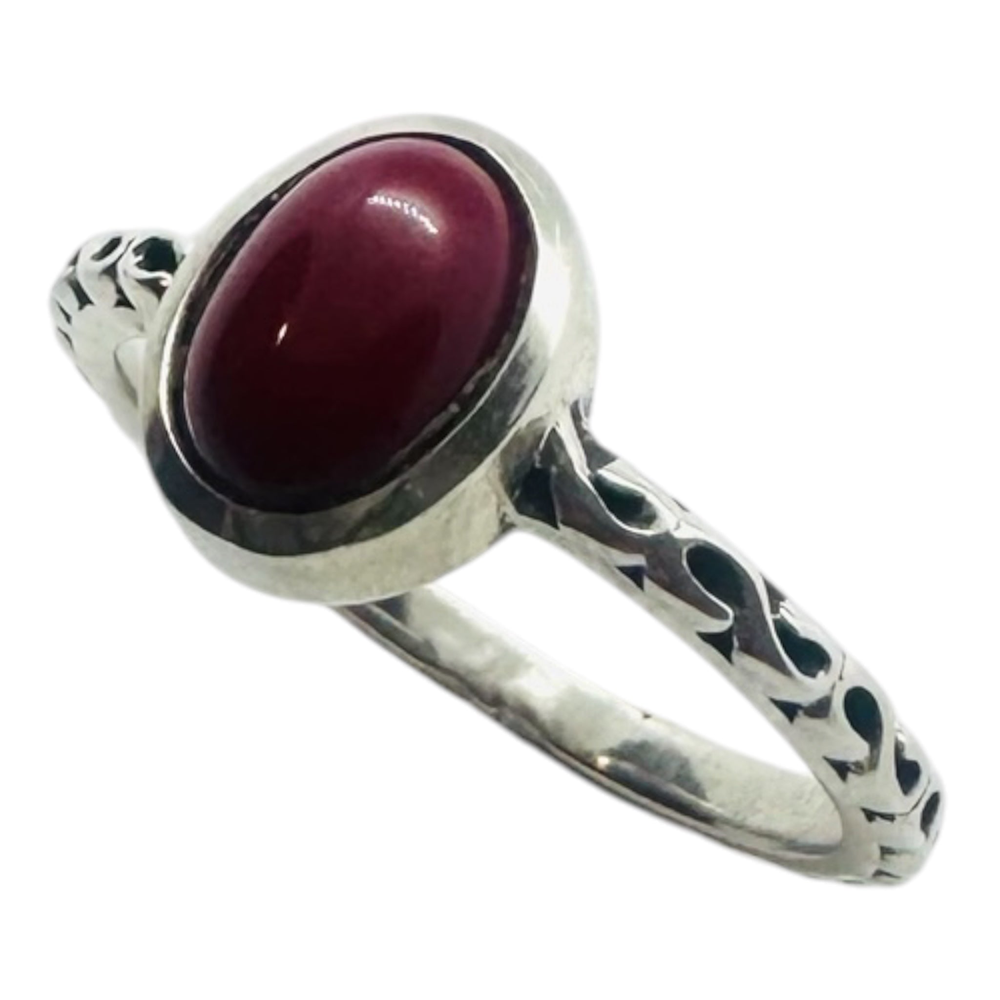 925 Silver ring with oval coral