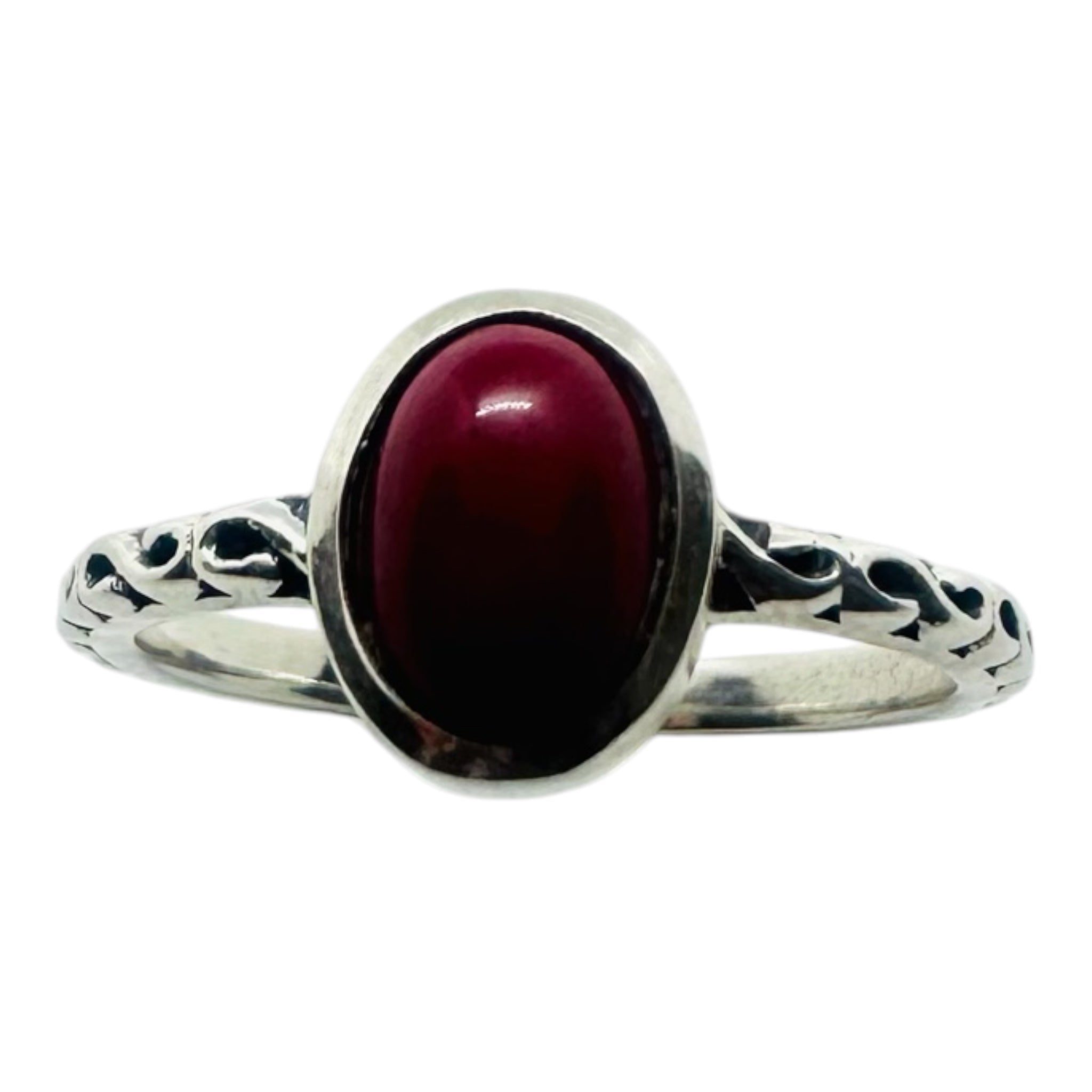 925 Silver ring with oval coral